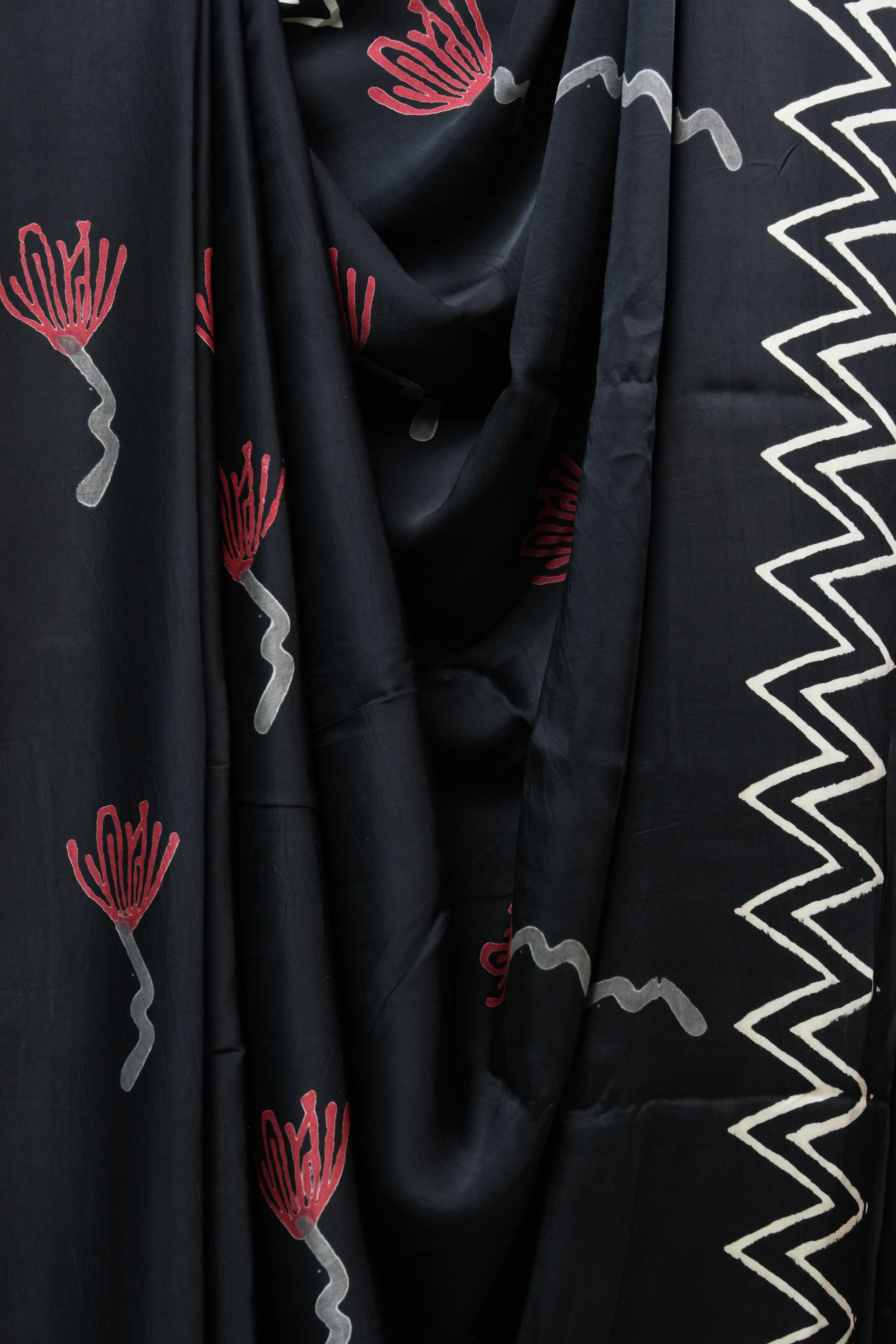 Black HBP Modal Silk Saree - SRBMSS346