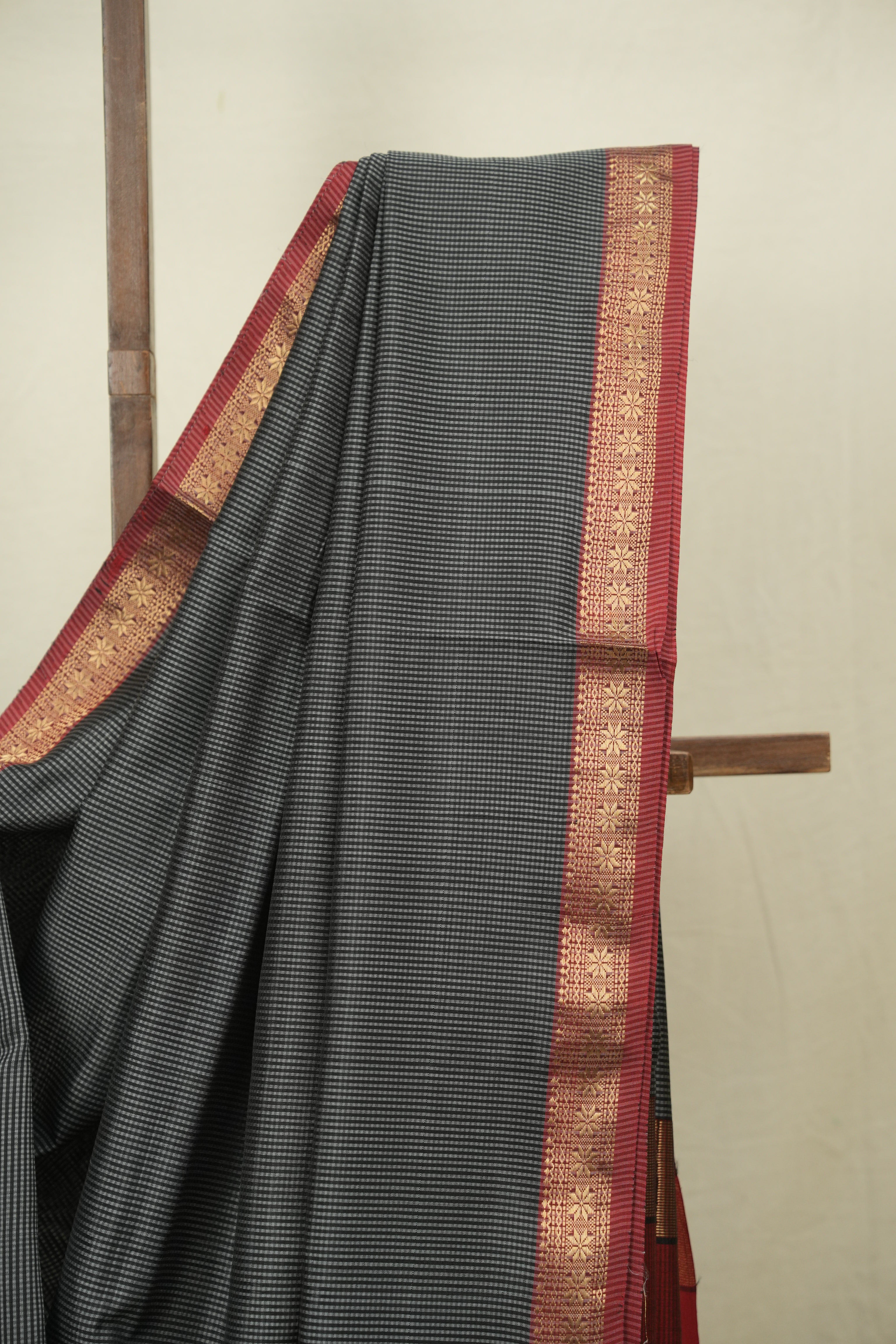 Grey-Black Maheshwari Saree - SRGBMS1343
