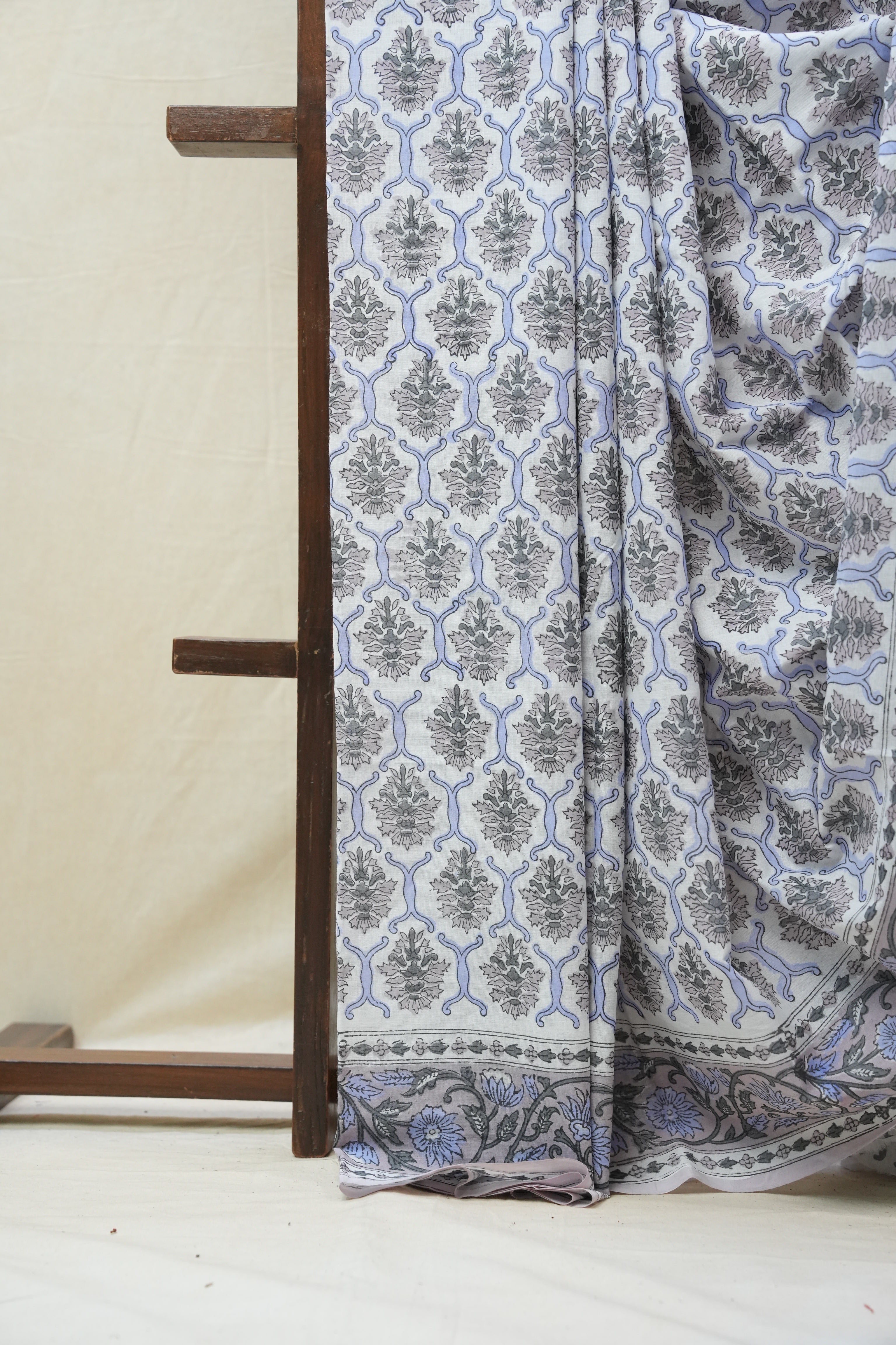 White HBP Cotton Saree - SRWCS2575