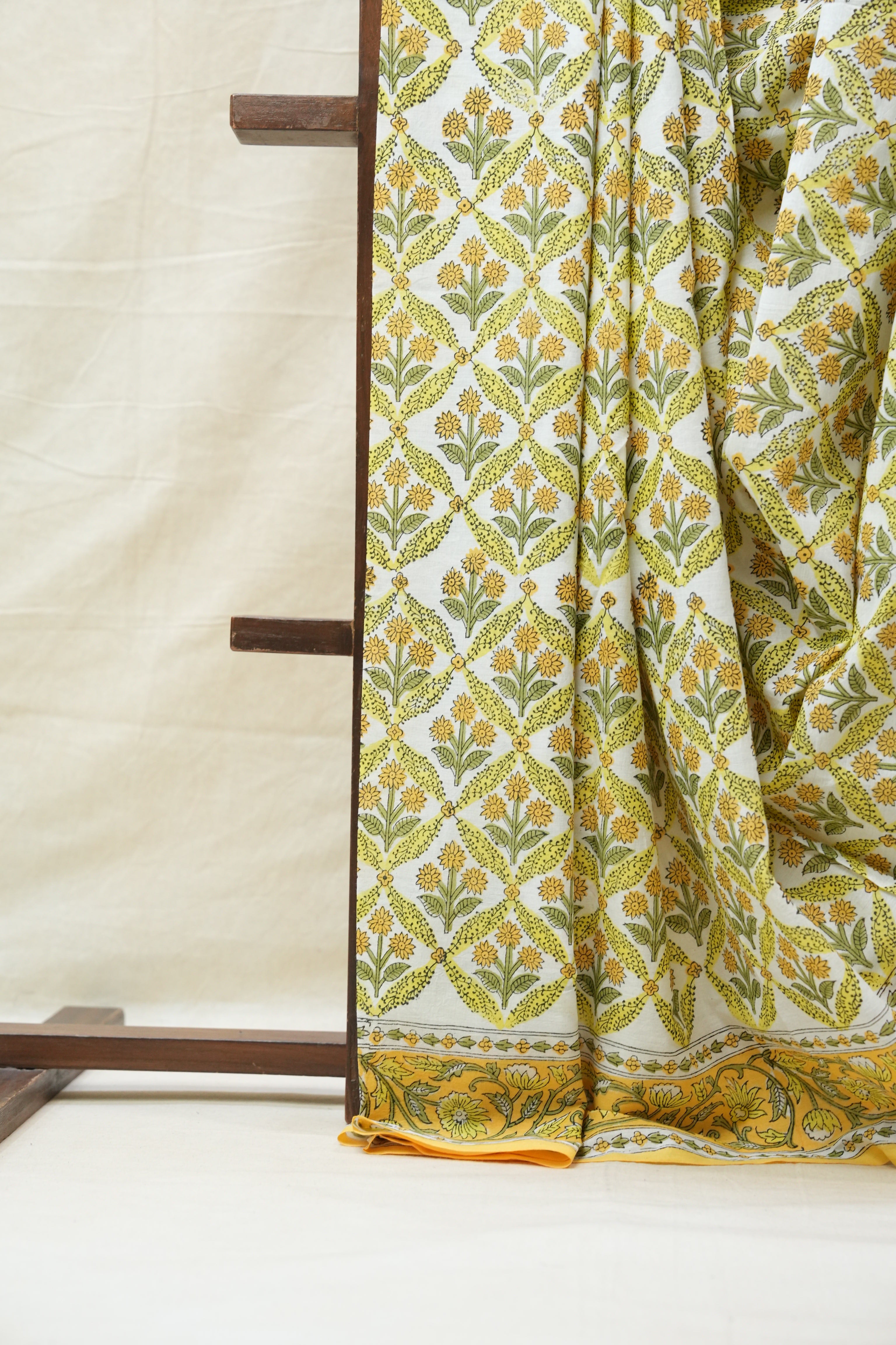 White HBP Cotton Saree - SRWCS2607