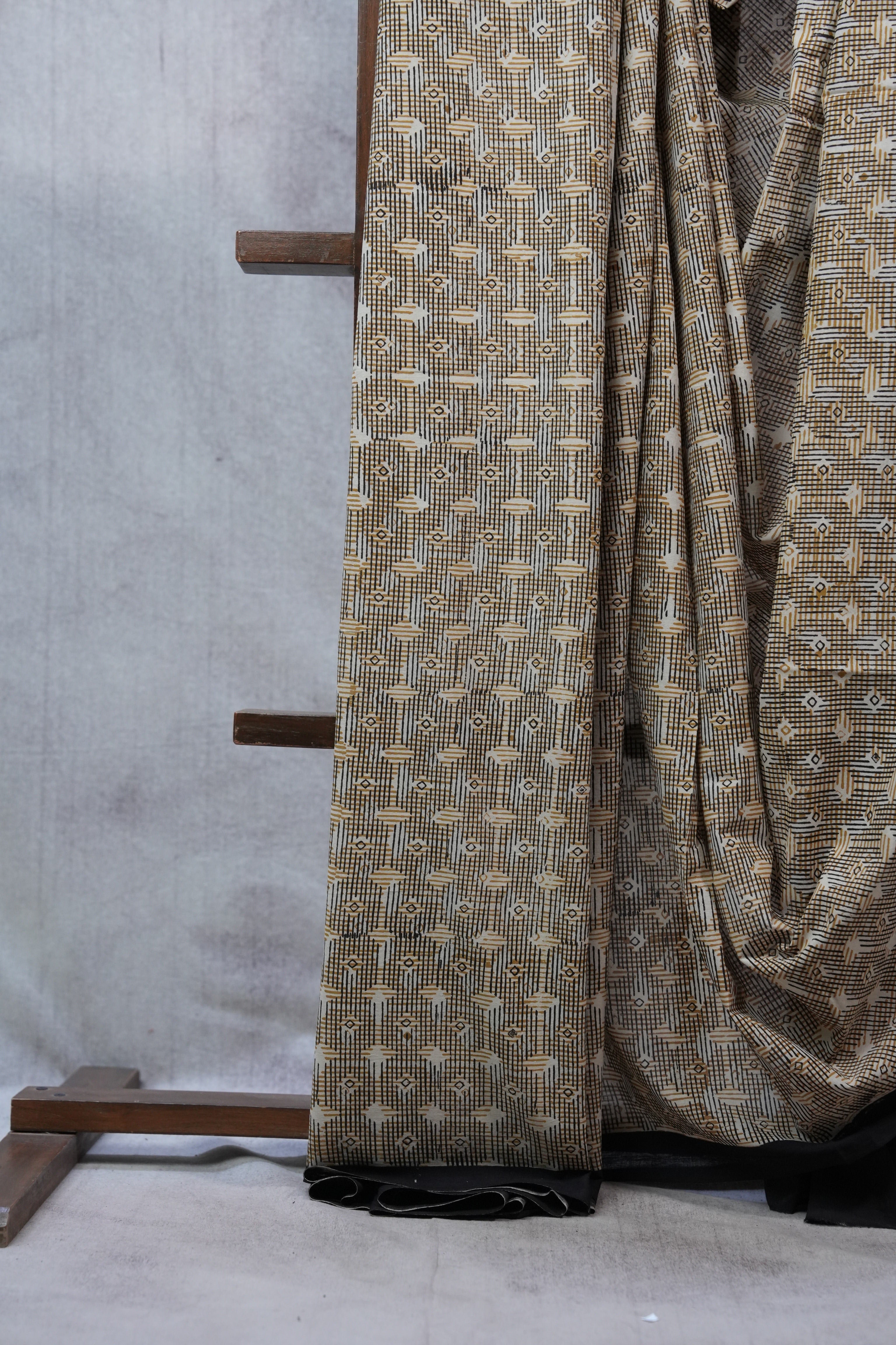 Beige HBP Cotton Saree - SRBCS2299