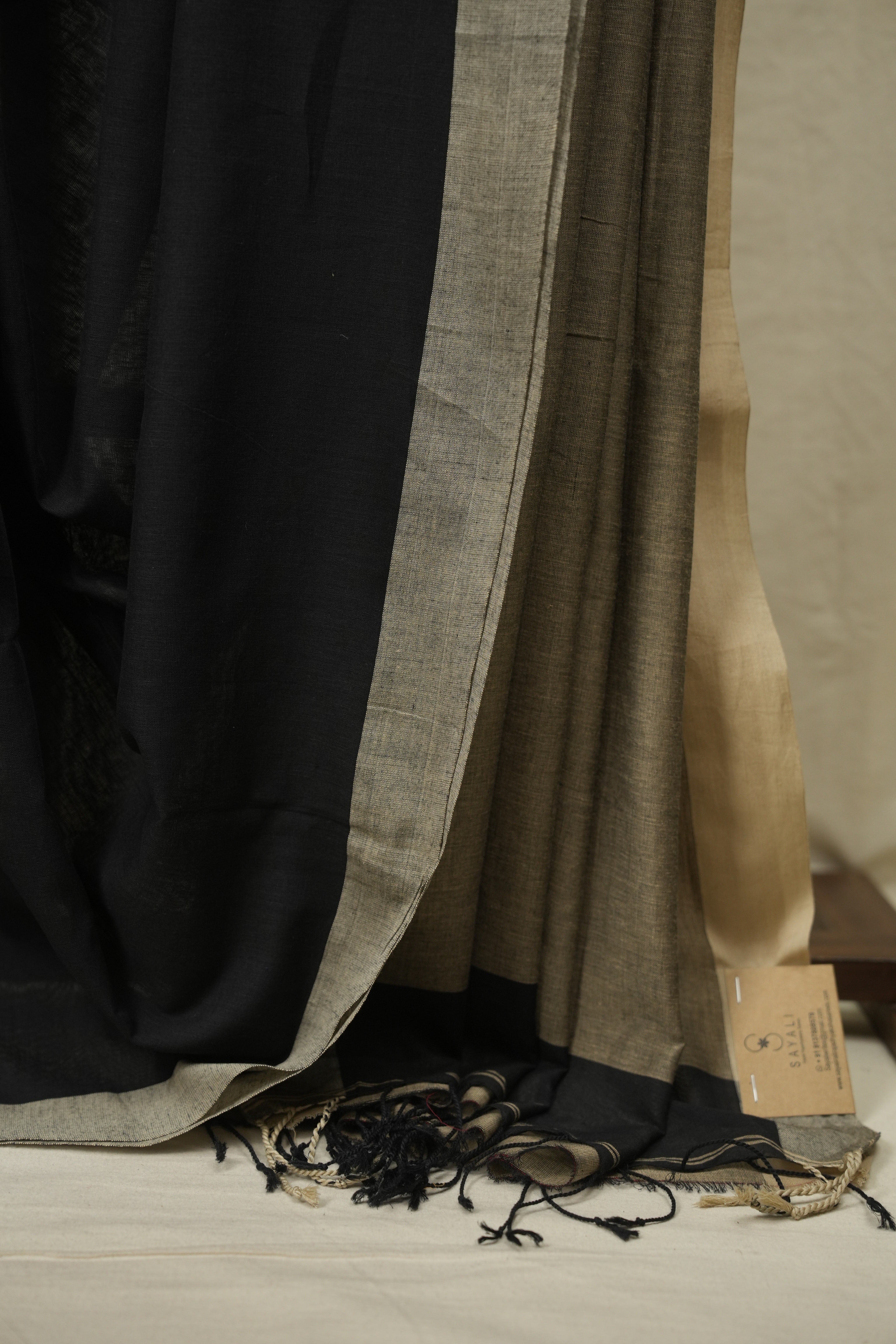 Black Bengal Cotton Saree - SRBBCS197
