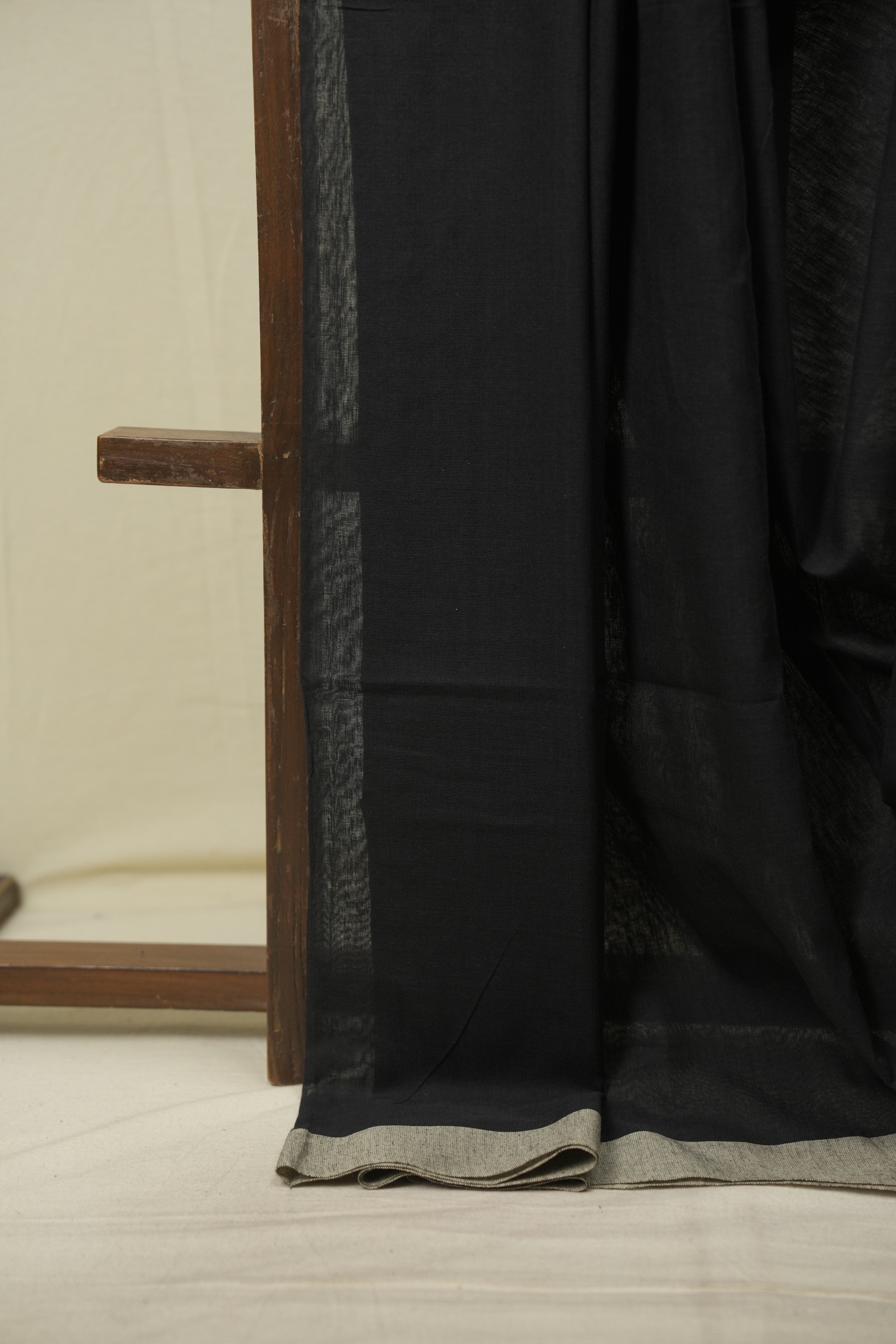 Black Bengal Cotton Saree - SRBBCS197