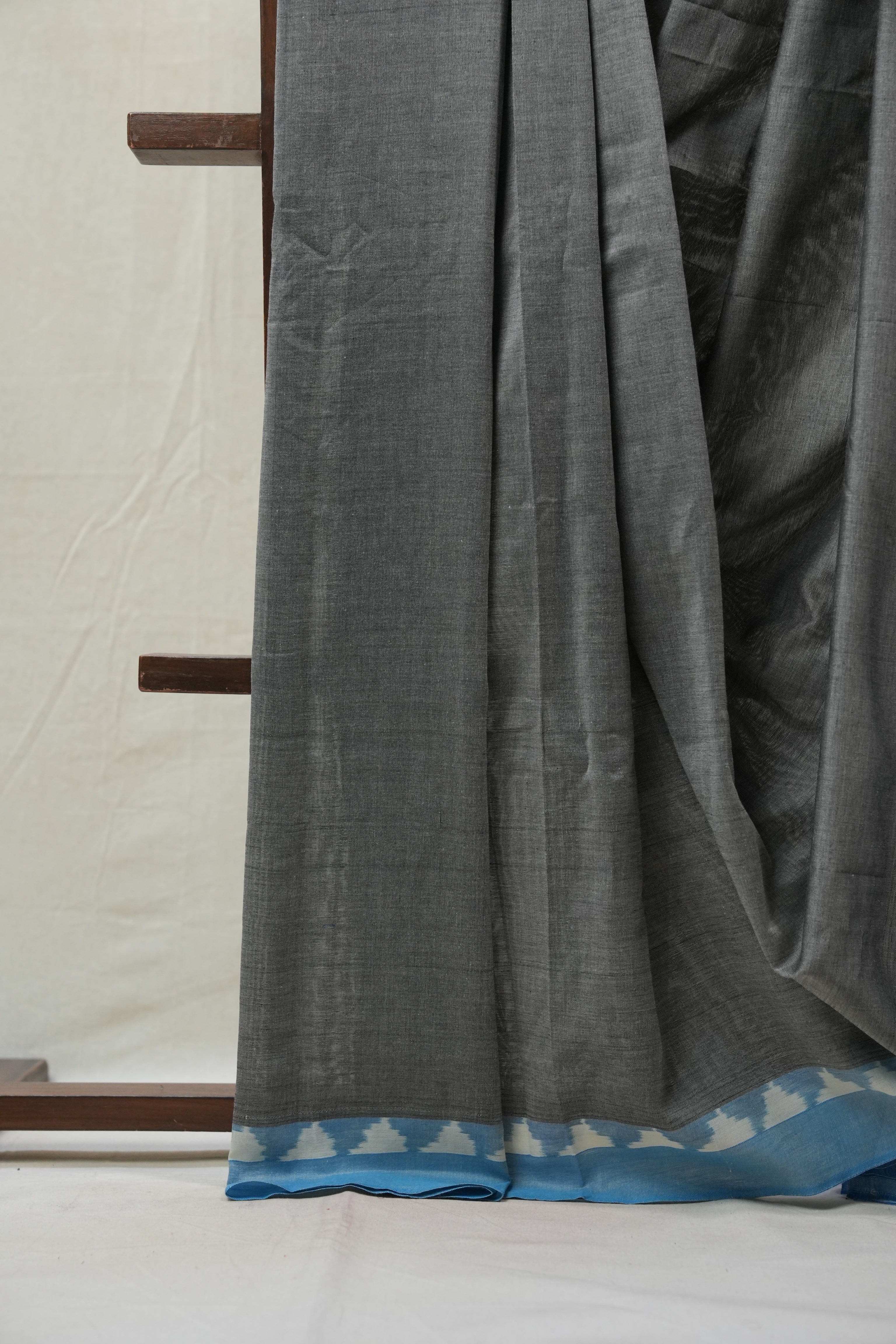Grey Pochampalli Cotton Ikat Saree - SRGPCIS453