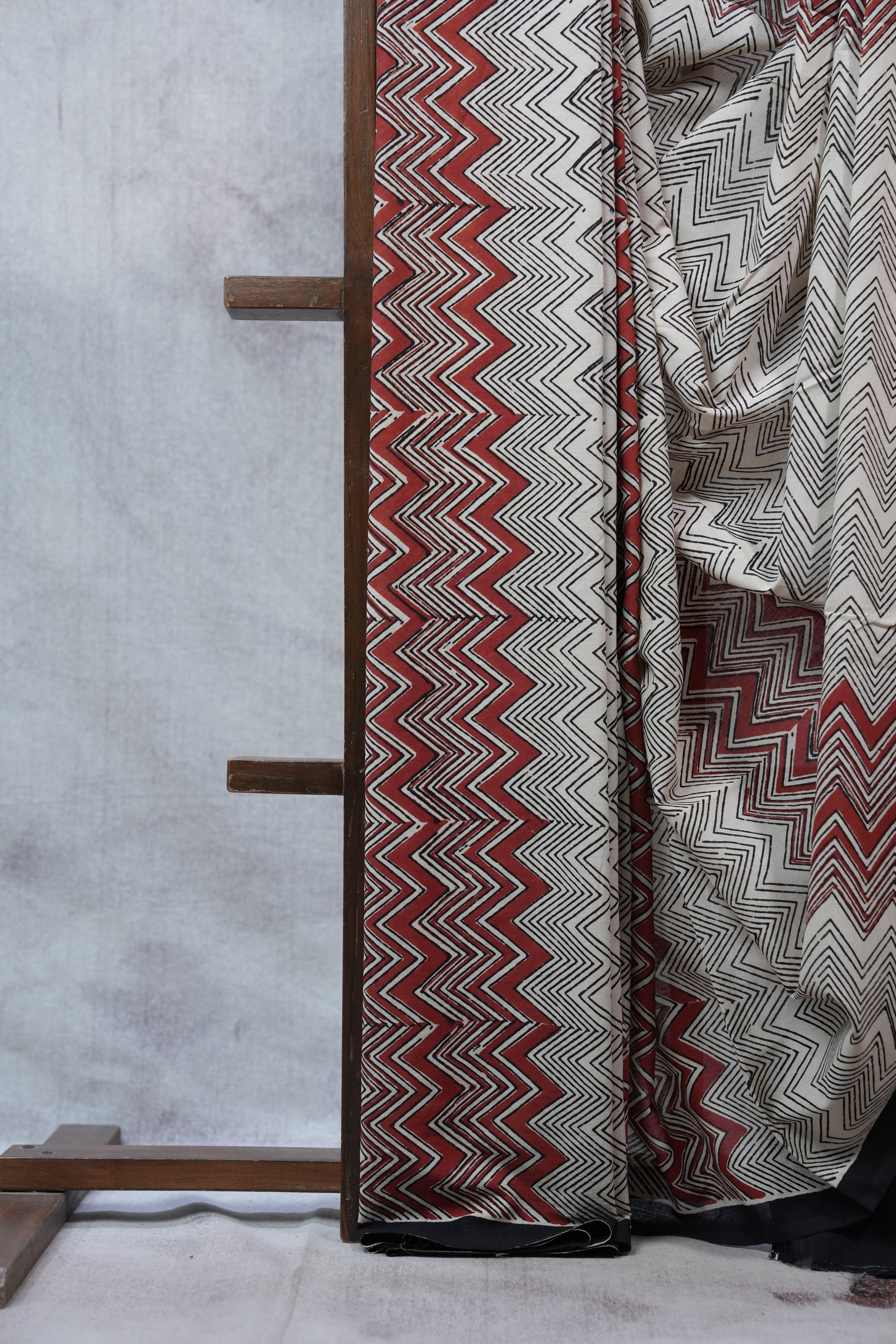 Cream HBP Cotton Saree - SRCCS2342