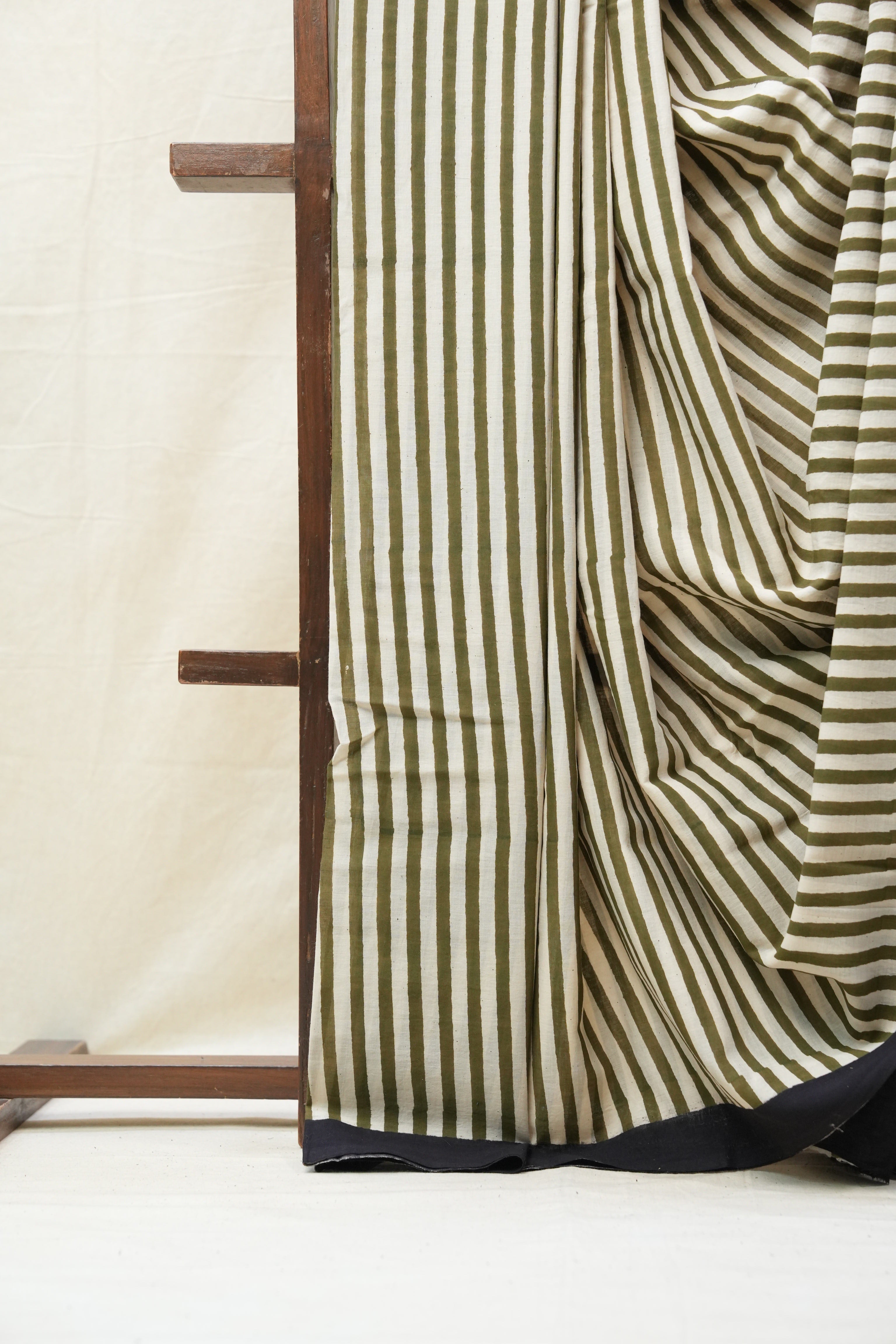 Cream HBP Cotton Saree - SRCCS2644