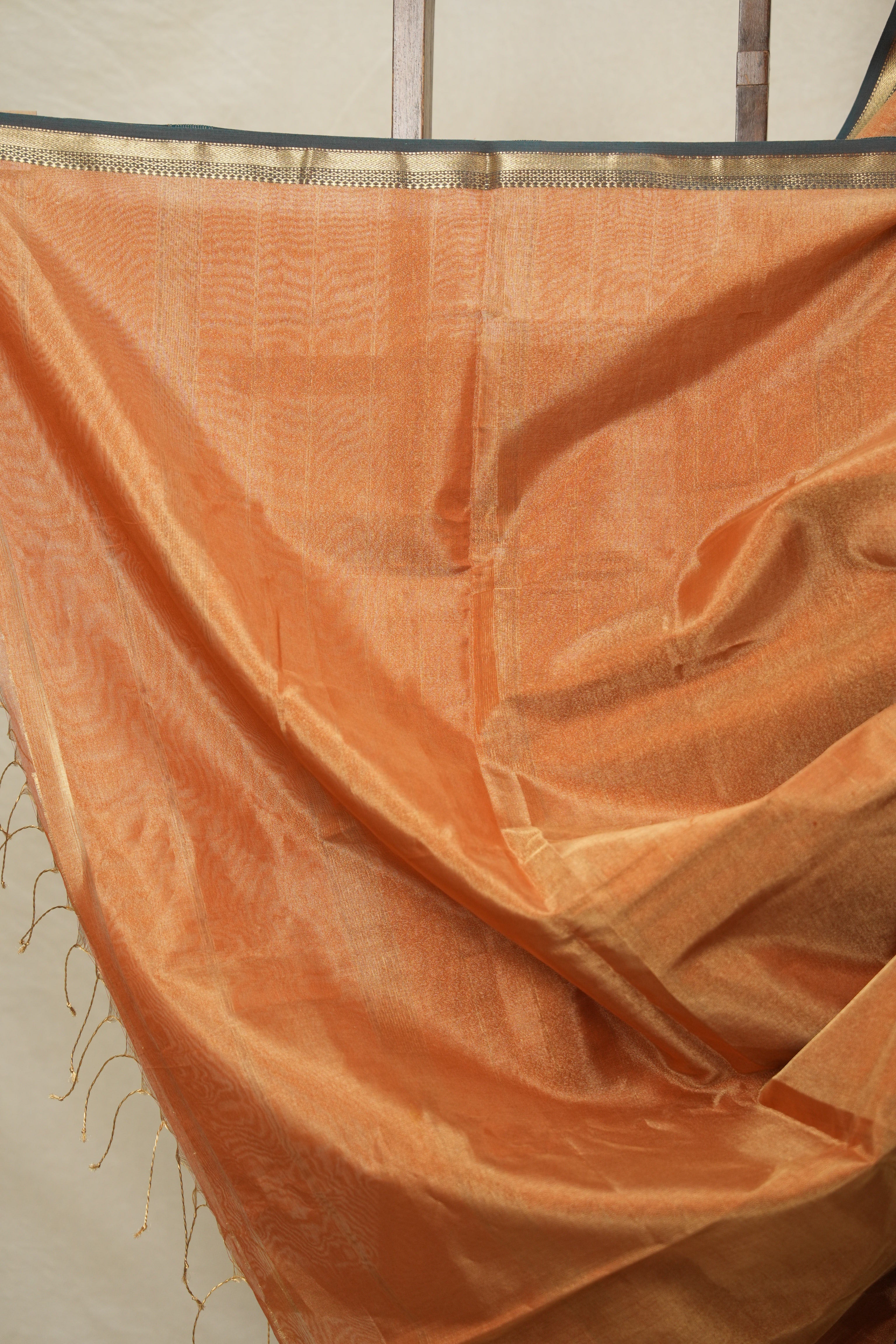 Dual Tone Orange Maheshwari Tissue Saree - SRDTOMTS697
