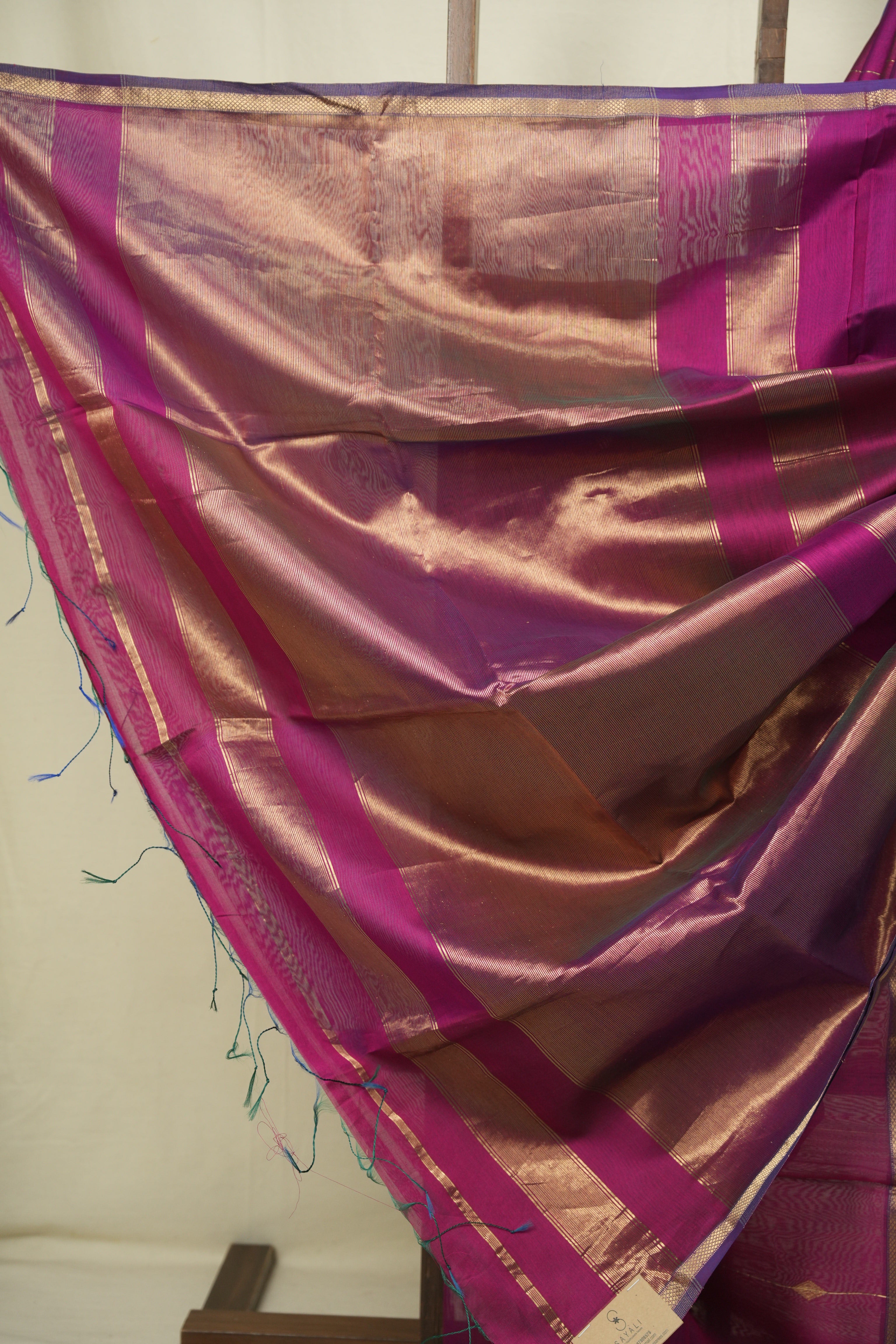 Dual Tone Magenta Maheshwari Saree - SRDTMMS1302
