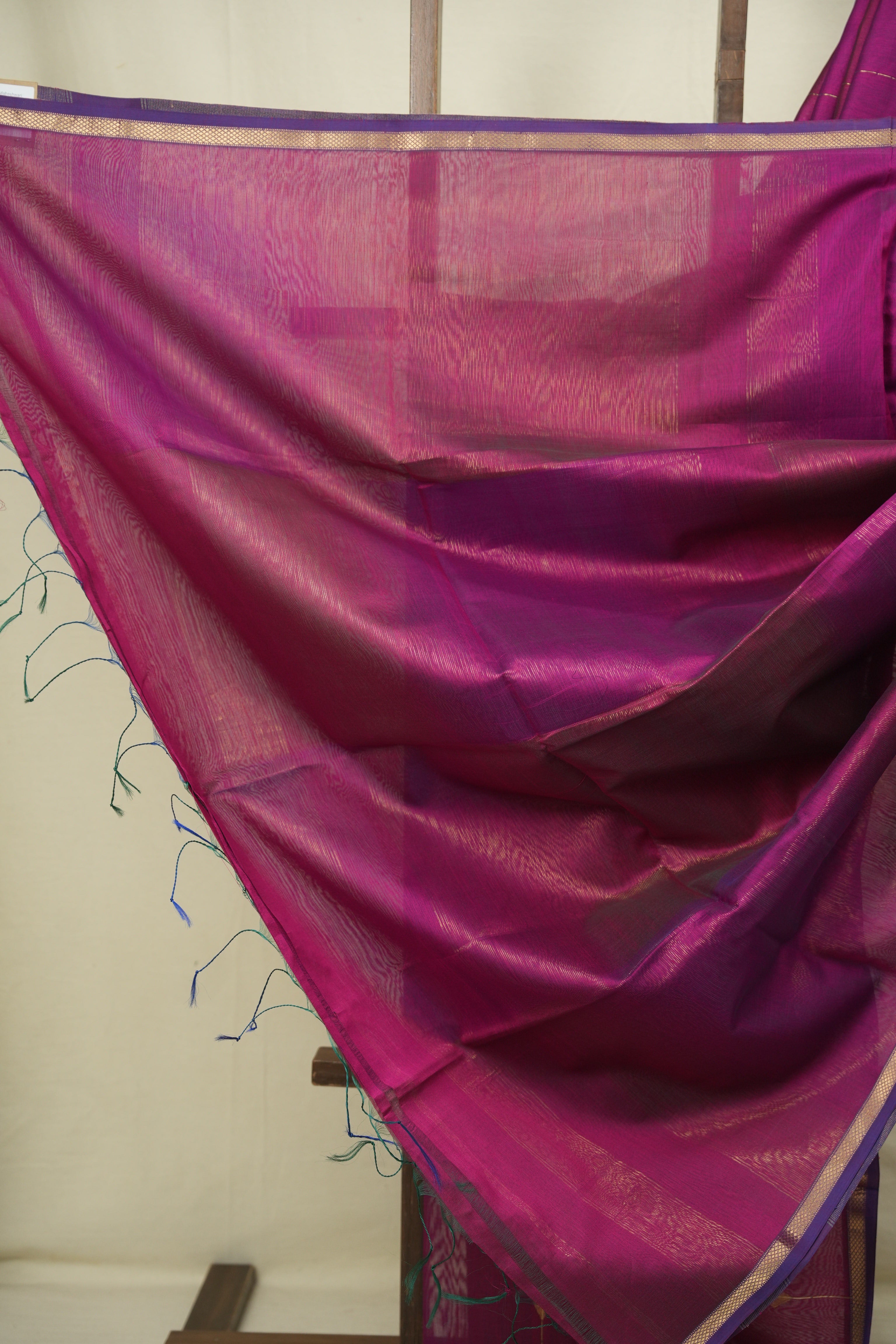 Dual Tone Magenta Maheshwari Saree - SRDTMMS1302