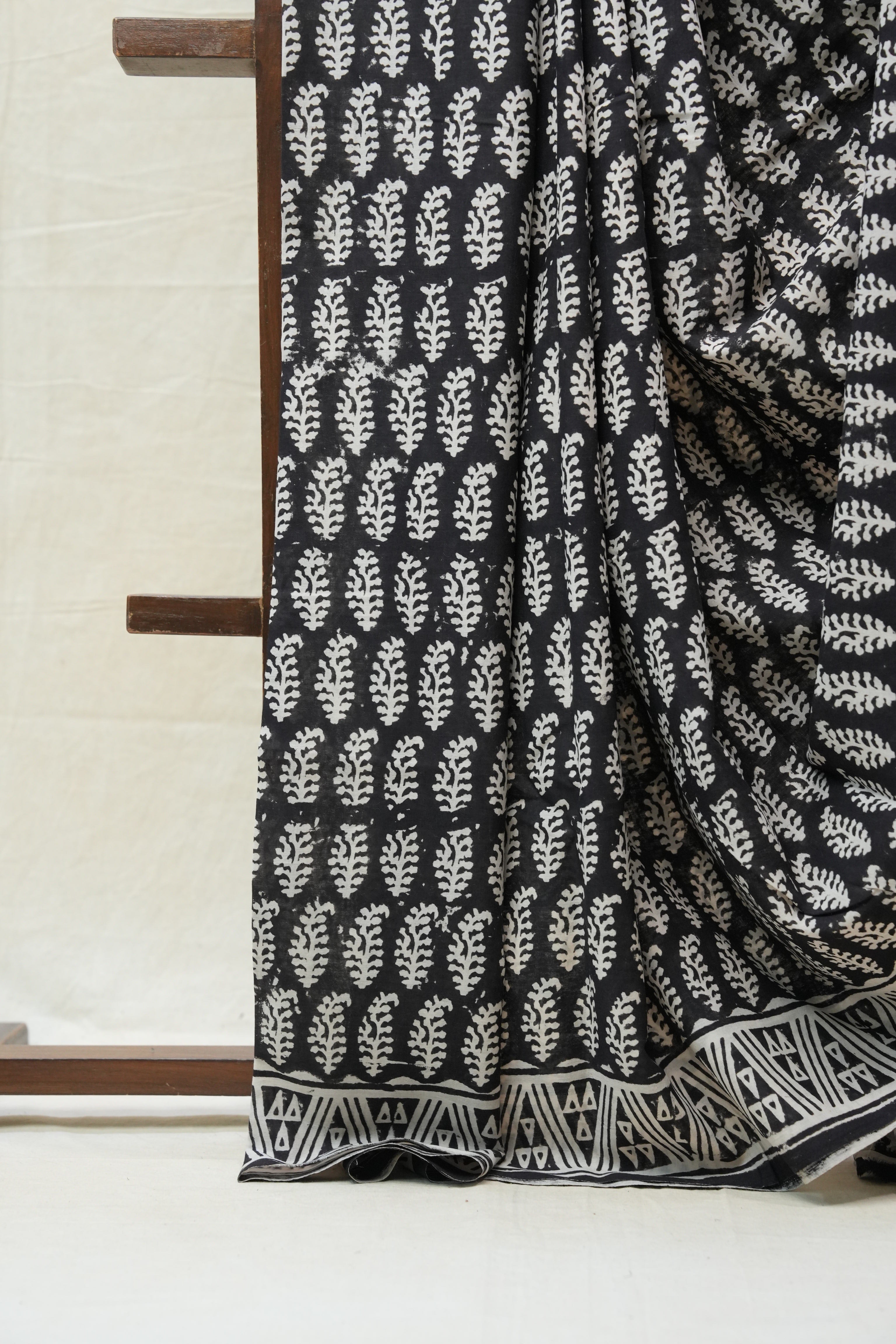 Black HBP Cotton Saree - SRBCS2542