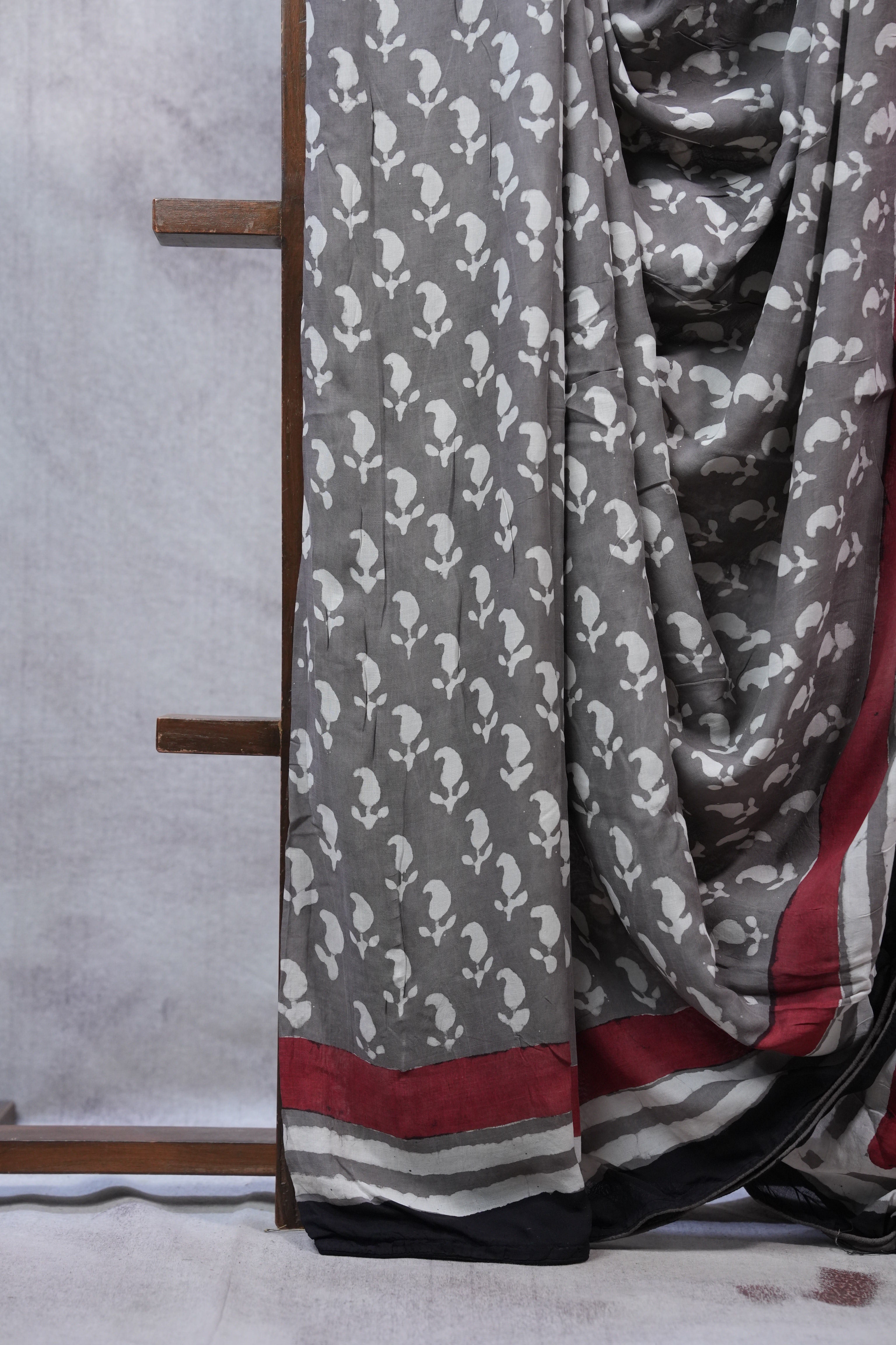 Grey HBP Modal Silk Saree - SRGMSS266