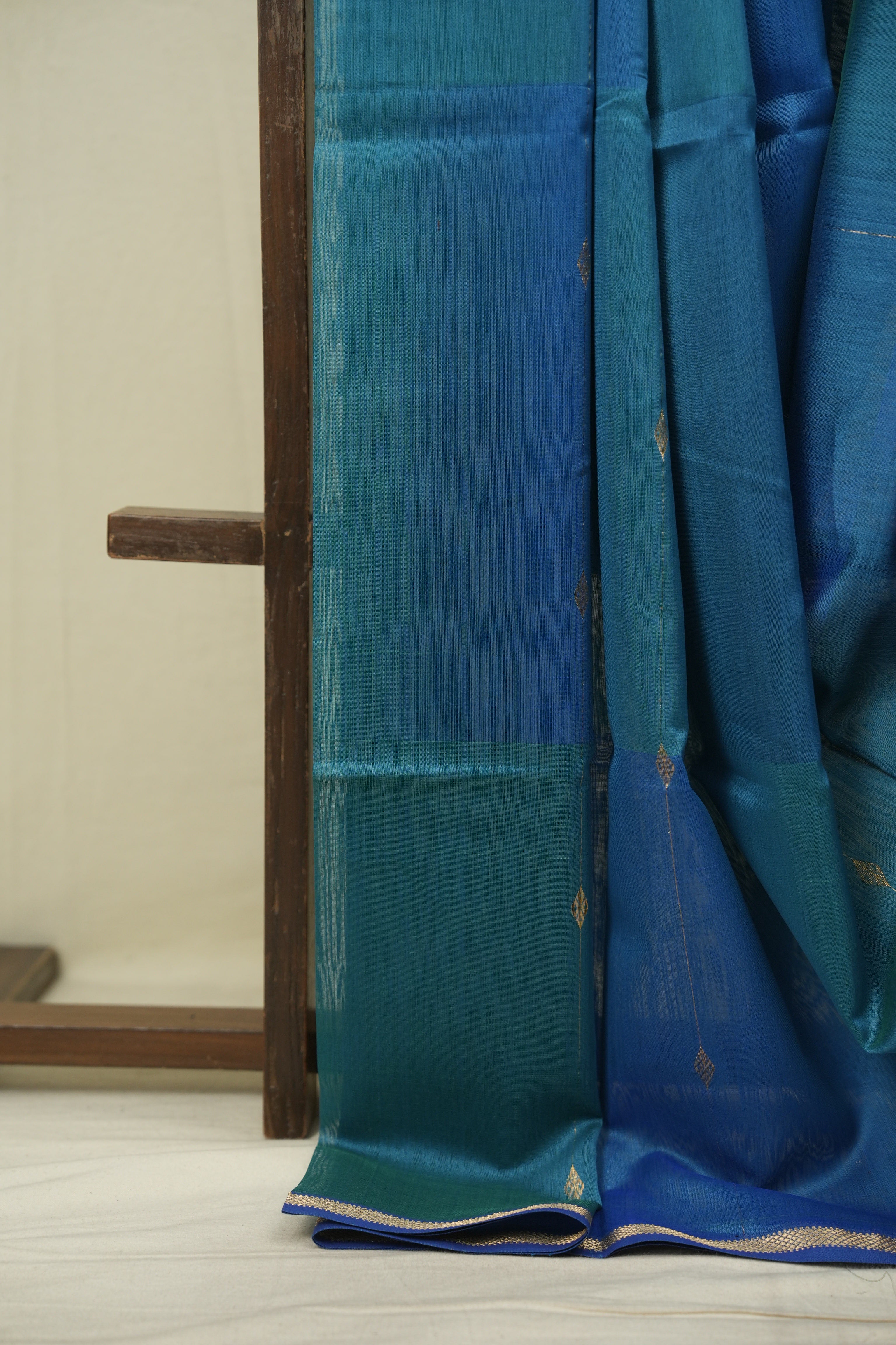 Dual Tone Blue Maheshwari Saree - SRDTBMS1303