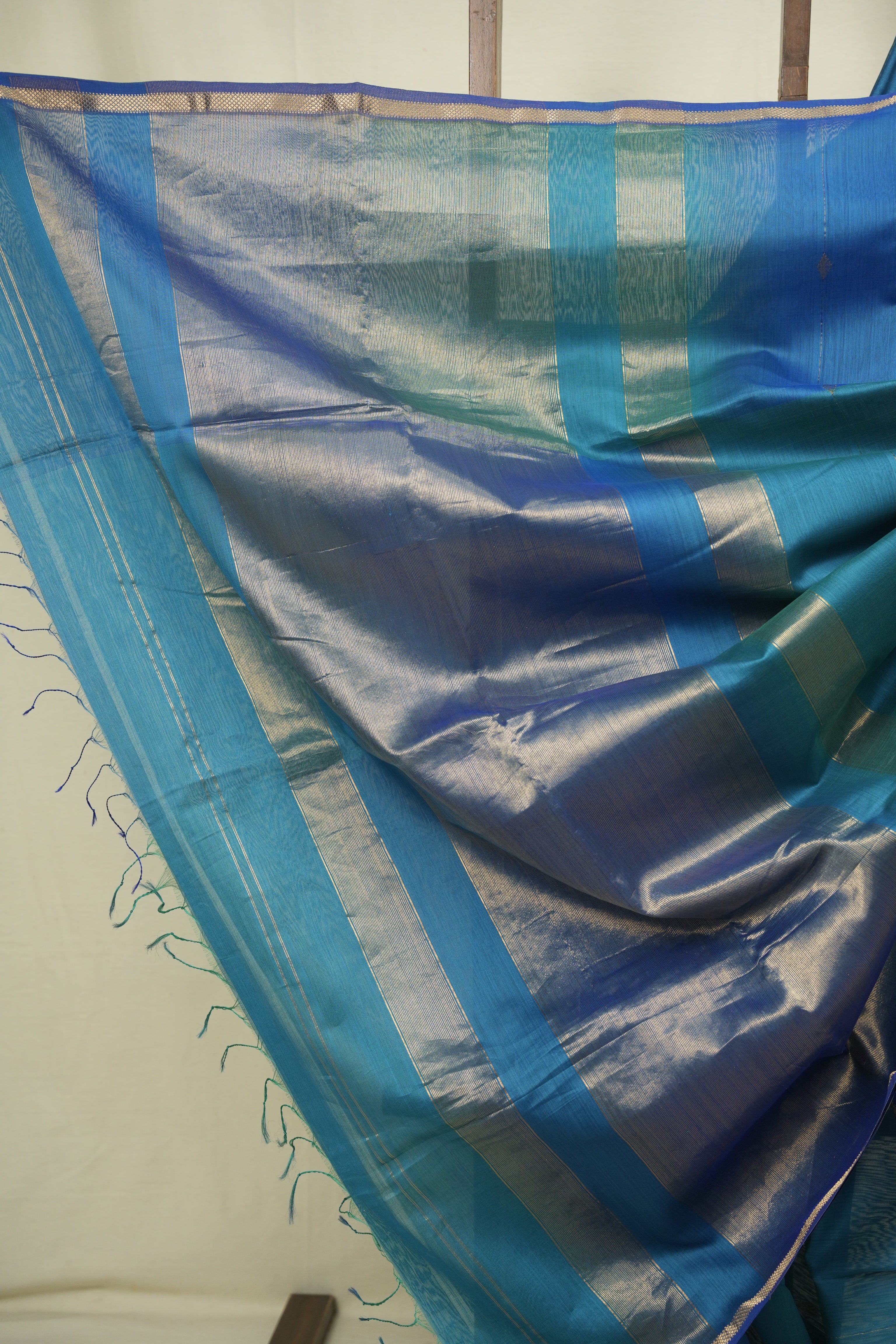 Dual Tone Blue Maheshwari Saree - SRDTBMS1303