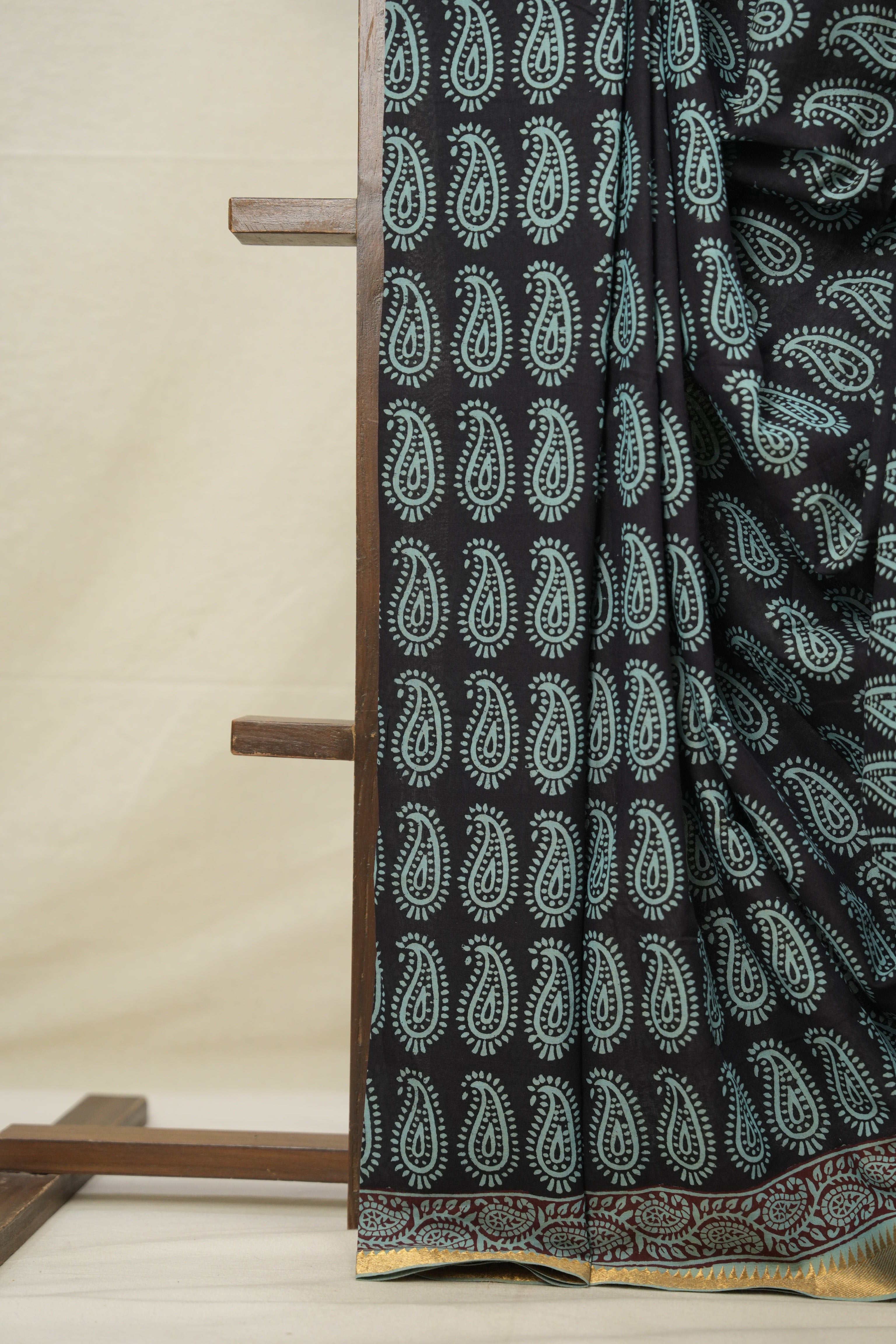 Black Cotton Mangalgiri Saree - SRBCMS36