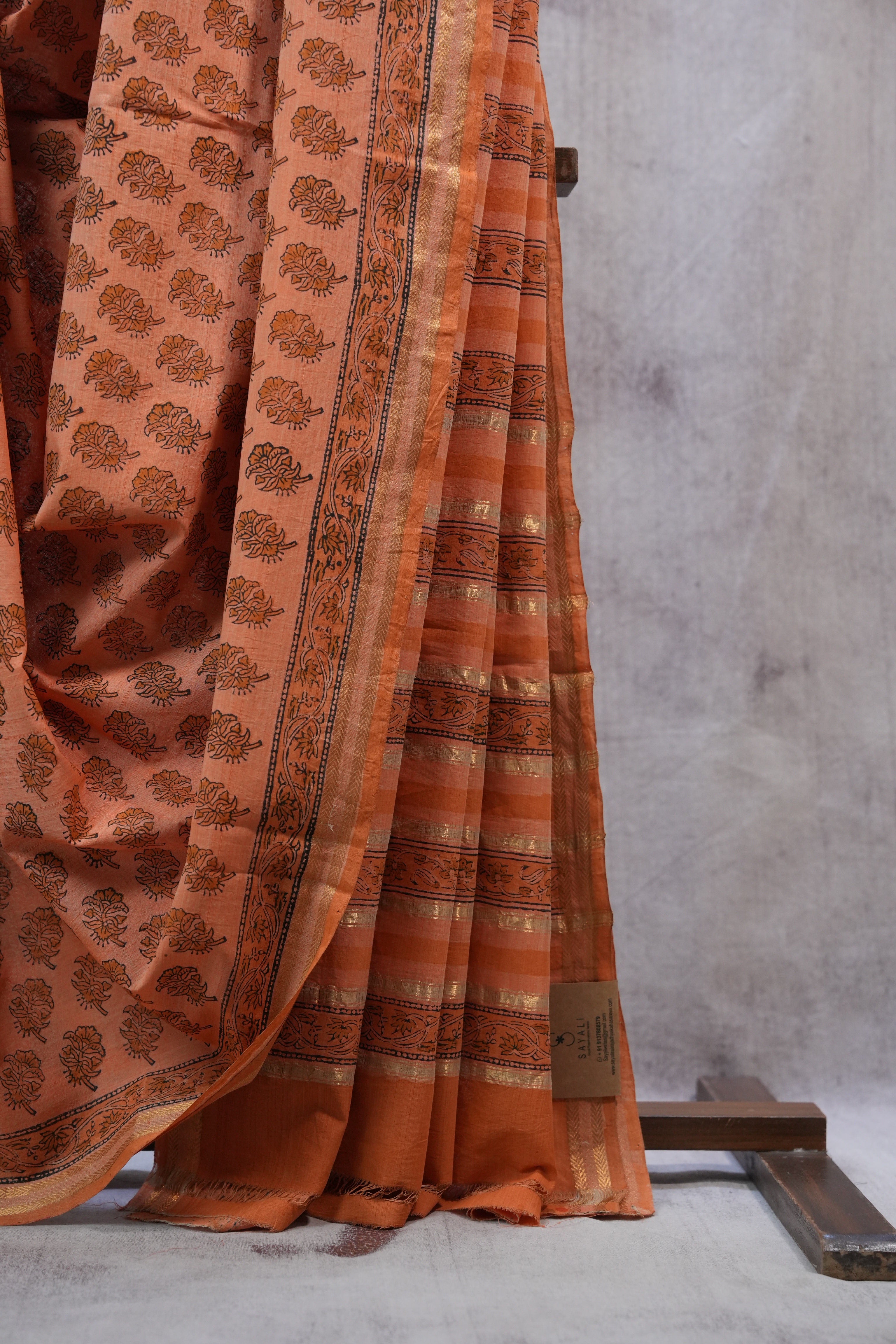 Orange  HBP Mangalgiri Cotton Saree With Maheshwari Border - SROMCS1193