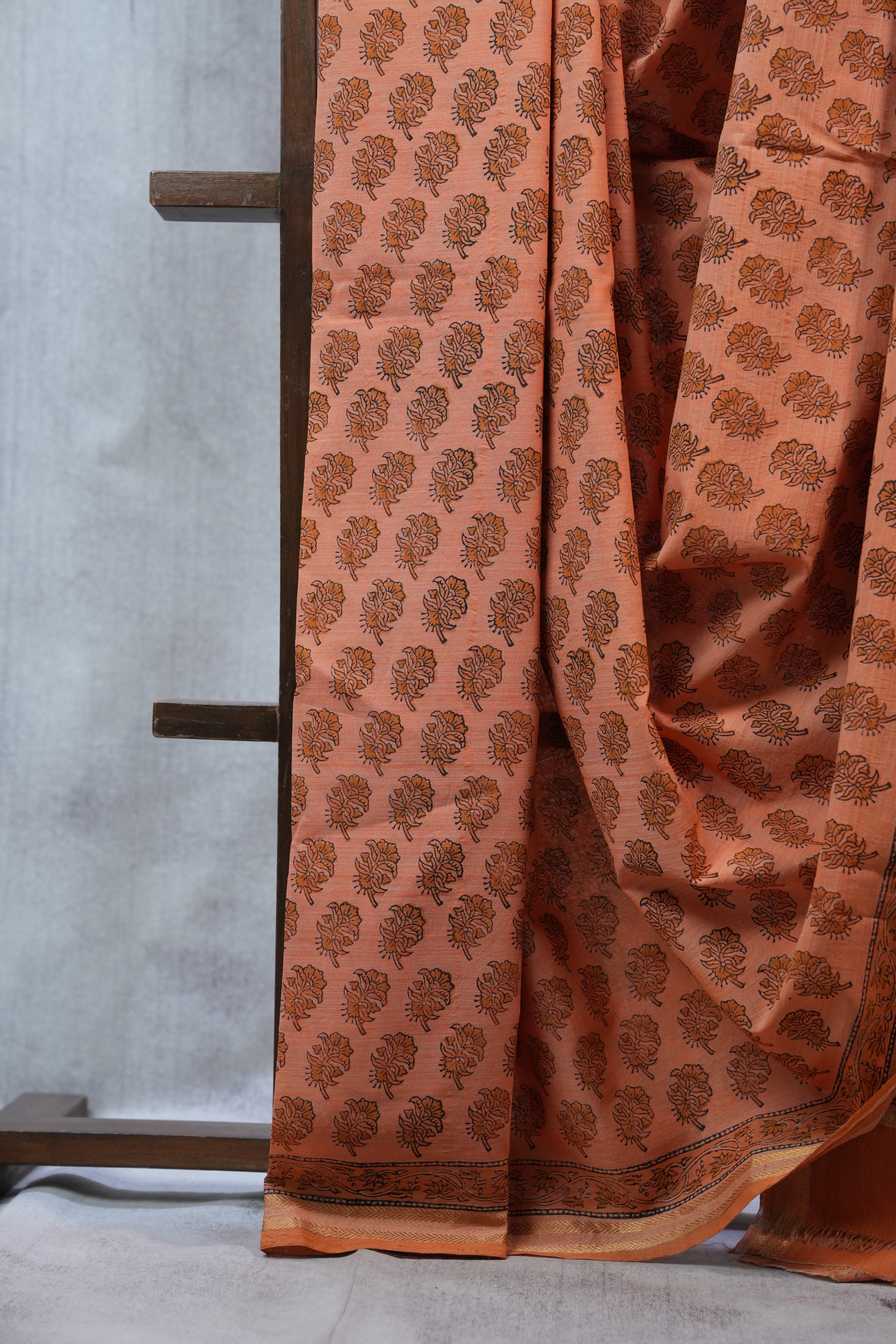 Orange  HBP Mangalgiri Cotton Saree With Maheshwari Border - SROMCS1193