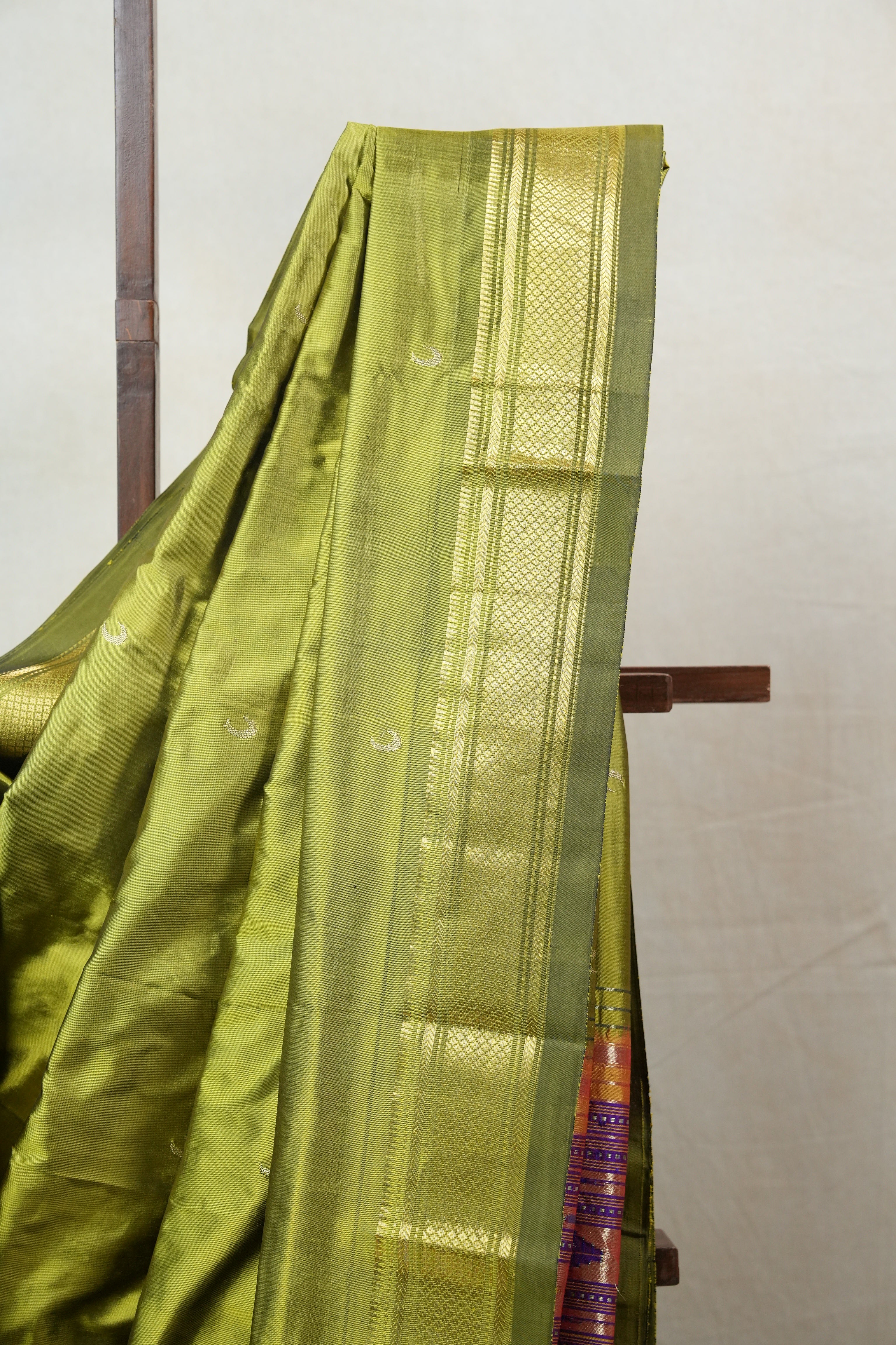 Olive Silk Paithani Saree - SROSPS617