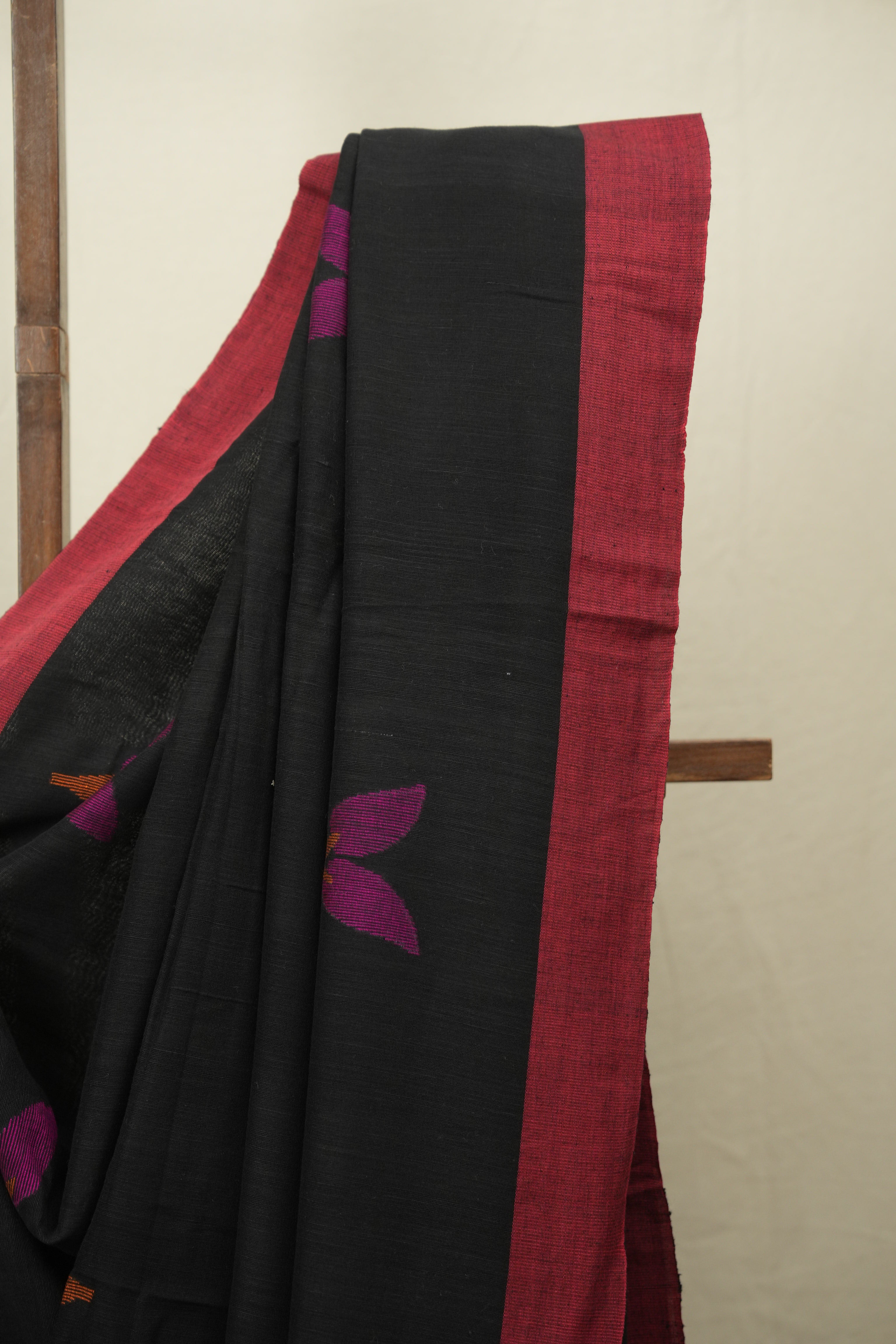 Black Bengal Cotton Jamdani Saree - SRBBCJS261