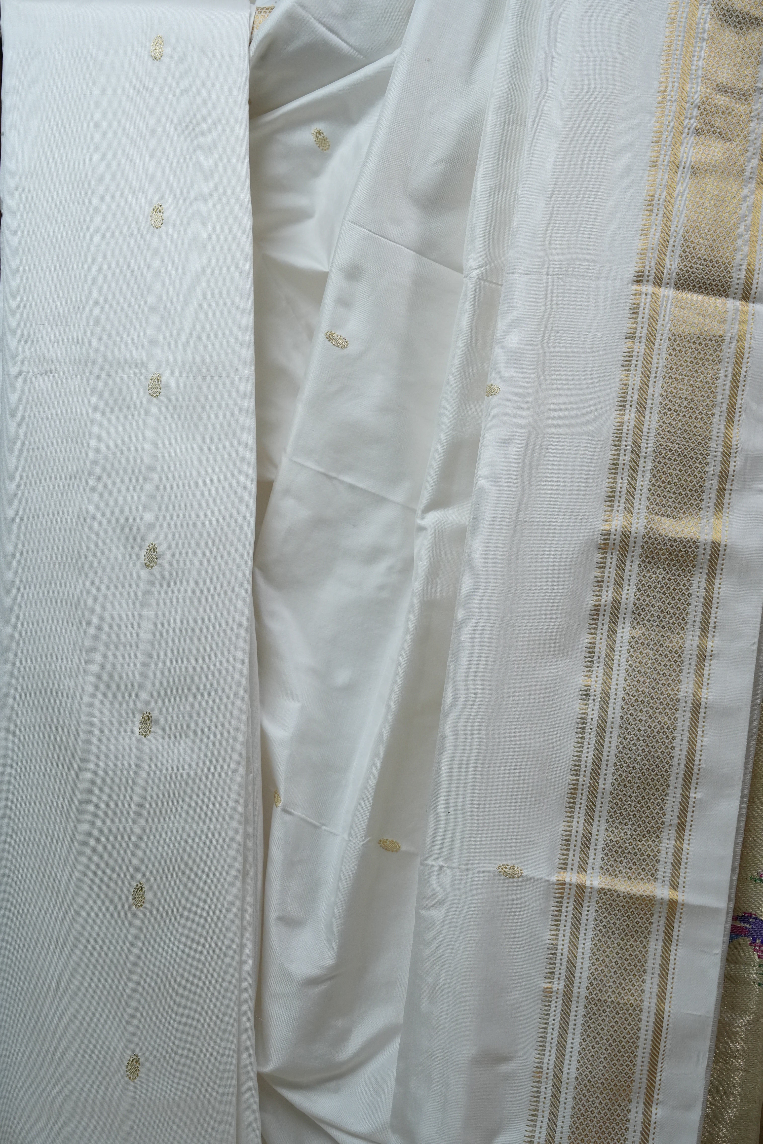 White Silk Paithani Saree (DEFECT) - SRWSPS61-PI