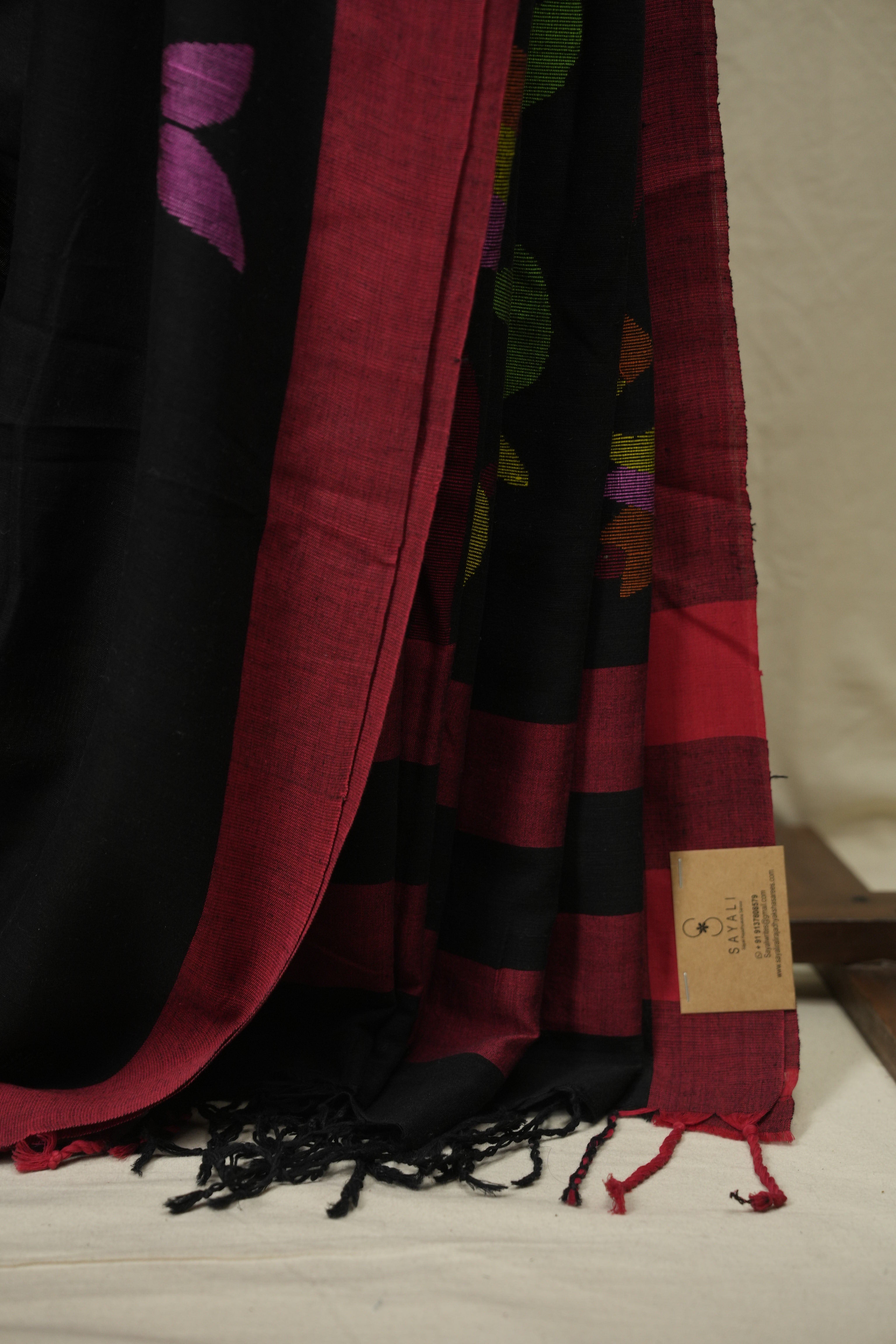 Black Bengal Cotton Jamdani Saree - SRBBCJS259