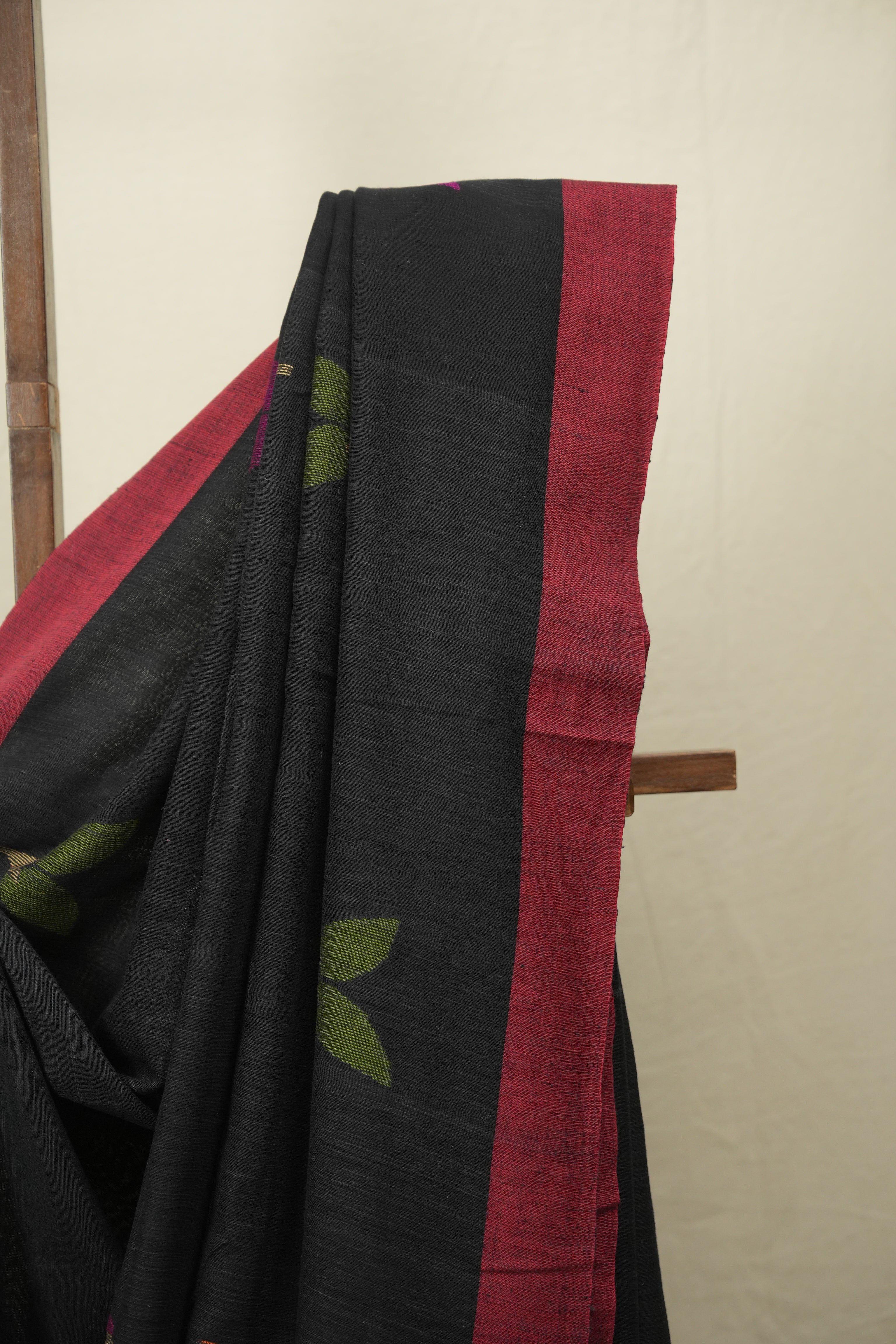 Black Bengal Cotton Jamdani Saree - SRBBCJS260