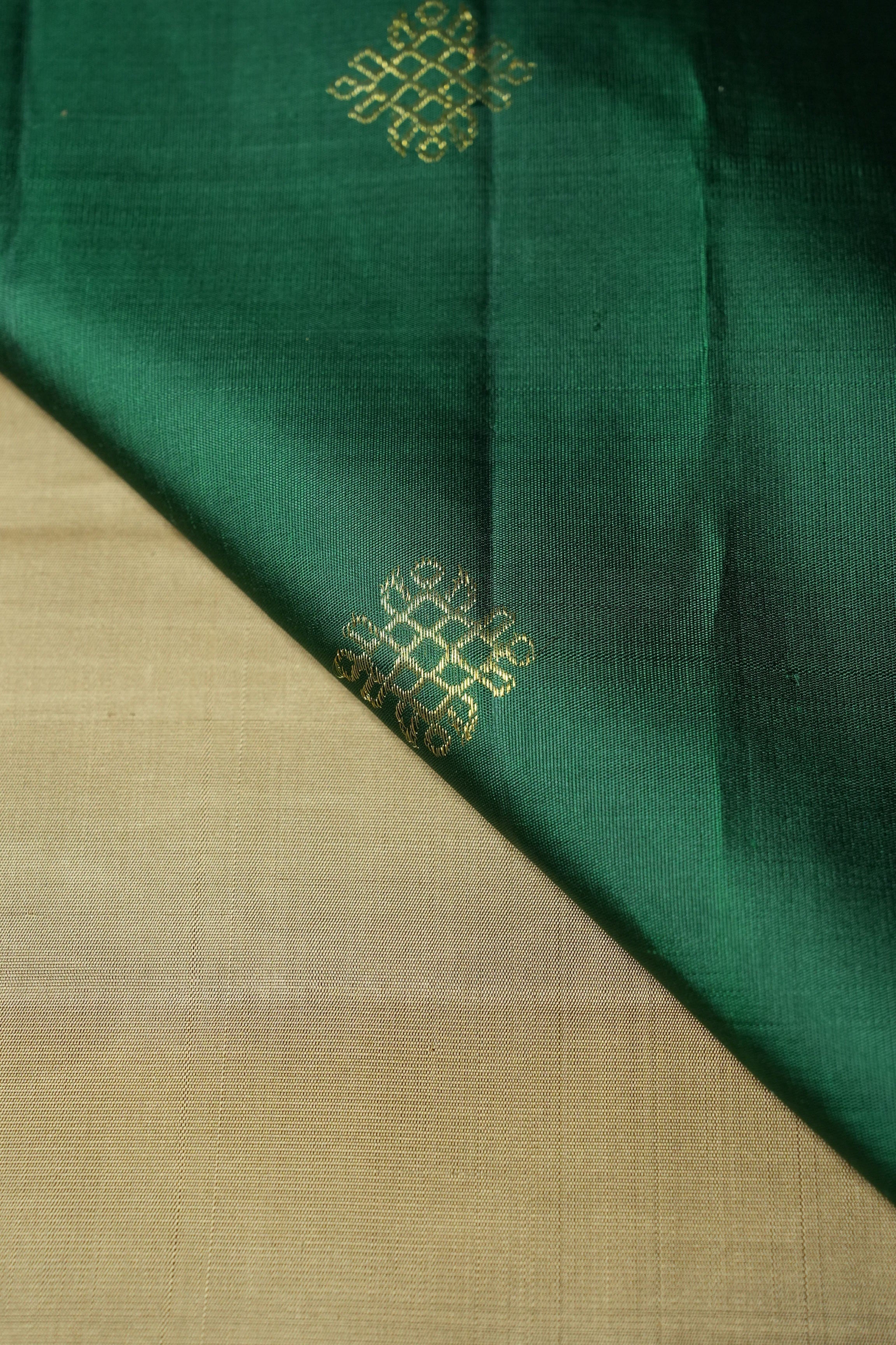 Kollika Kanjeevaram Silk Saree - Saavari - SSKKSS05