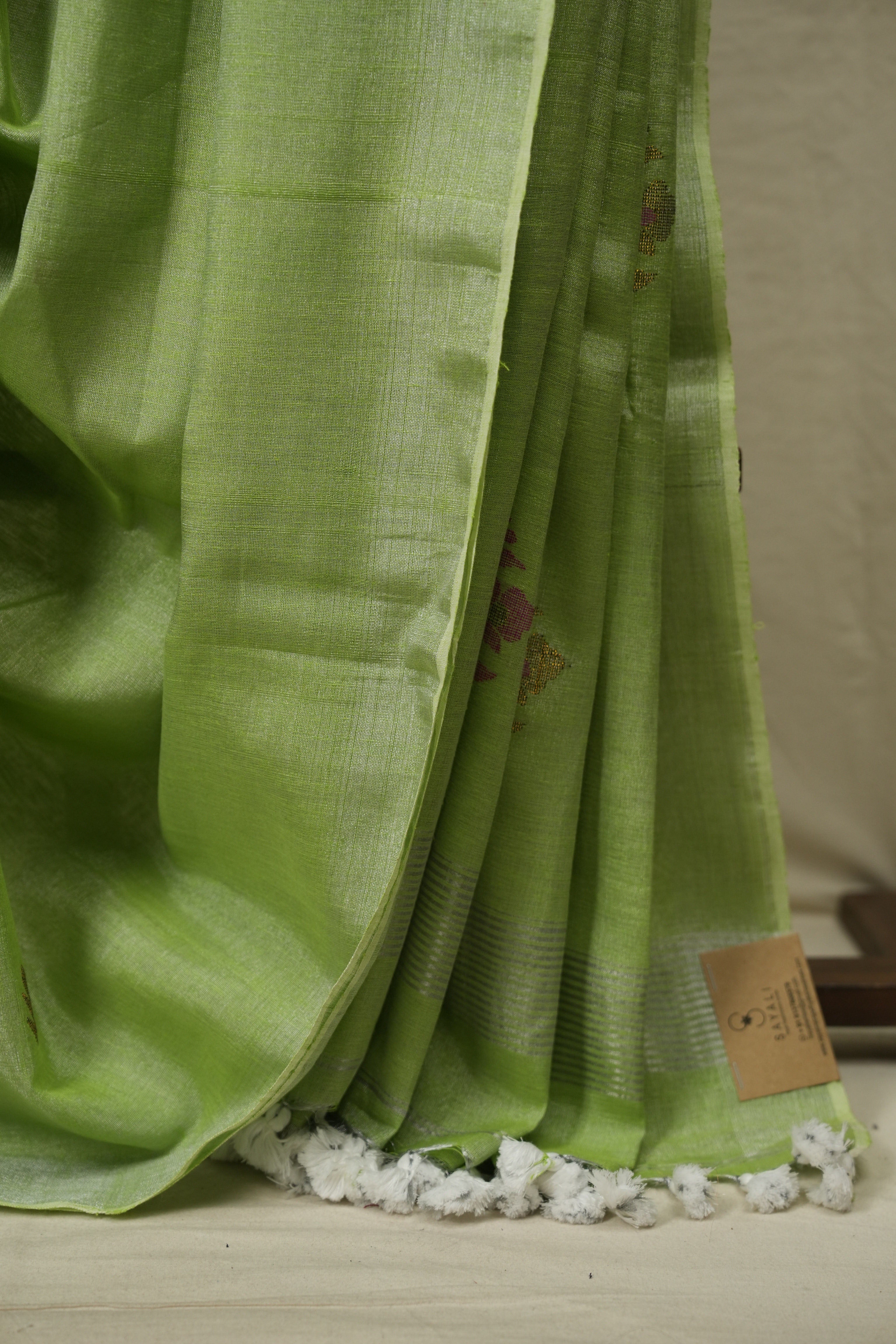 Pista Tissue Linen Jamdani Saree - SRPTLJS218