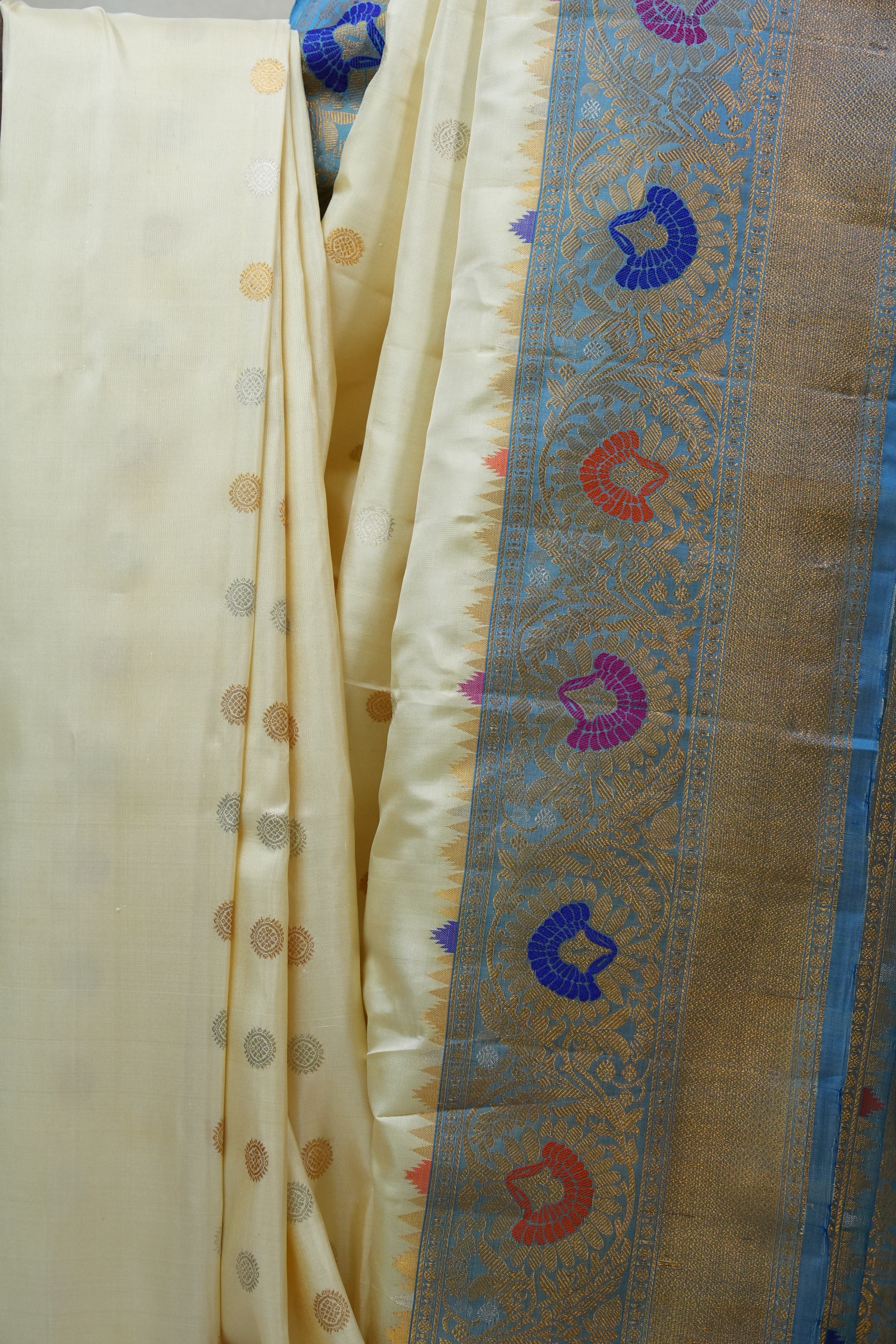 Cream Gadwal Silk Saree - SRCGSS468