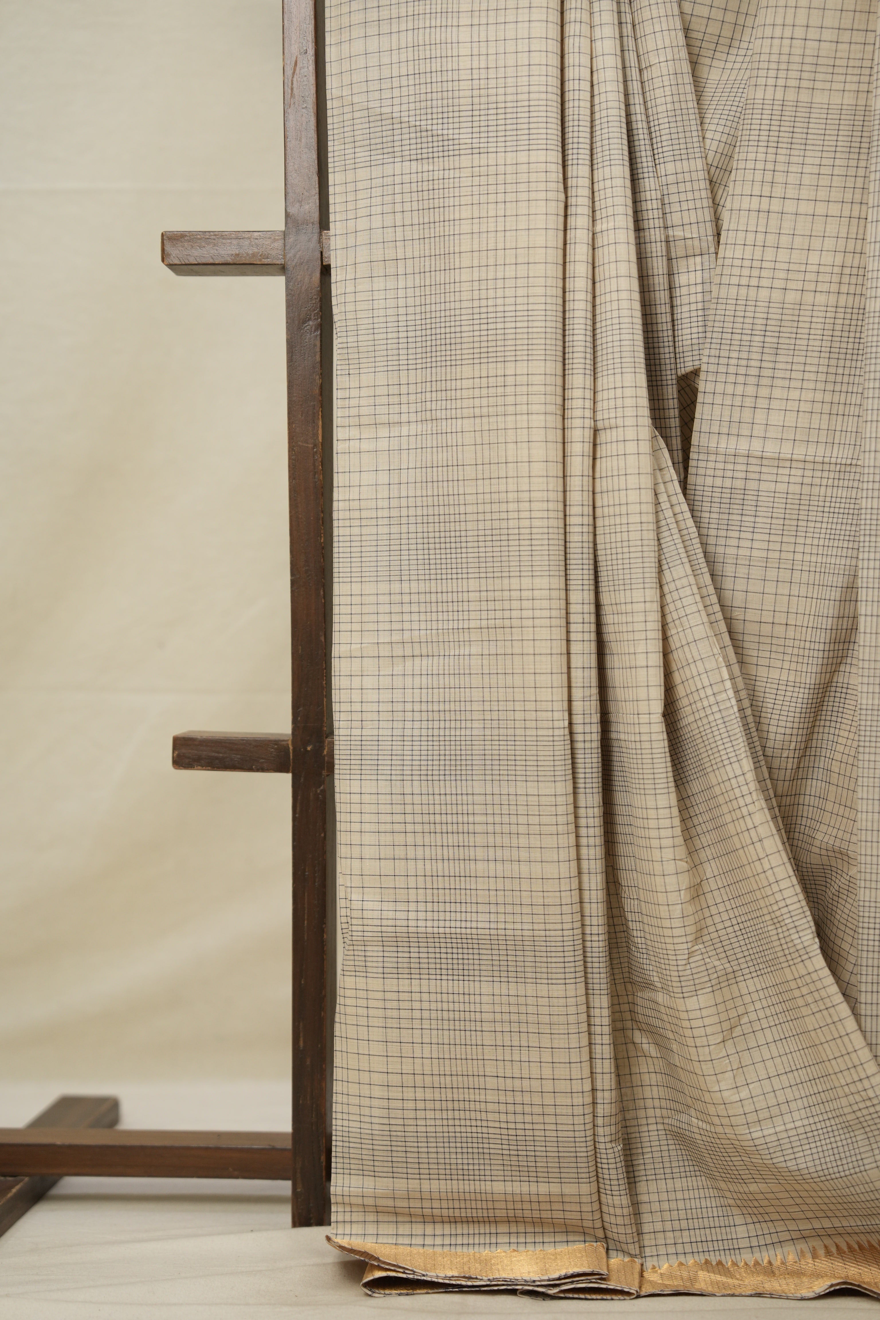 Beige Cotton Mangalgiri Saree - SRBCMS48