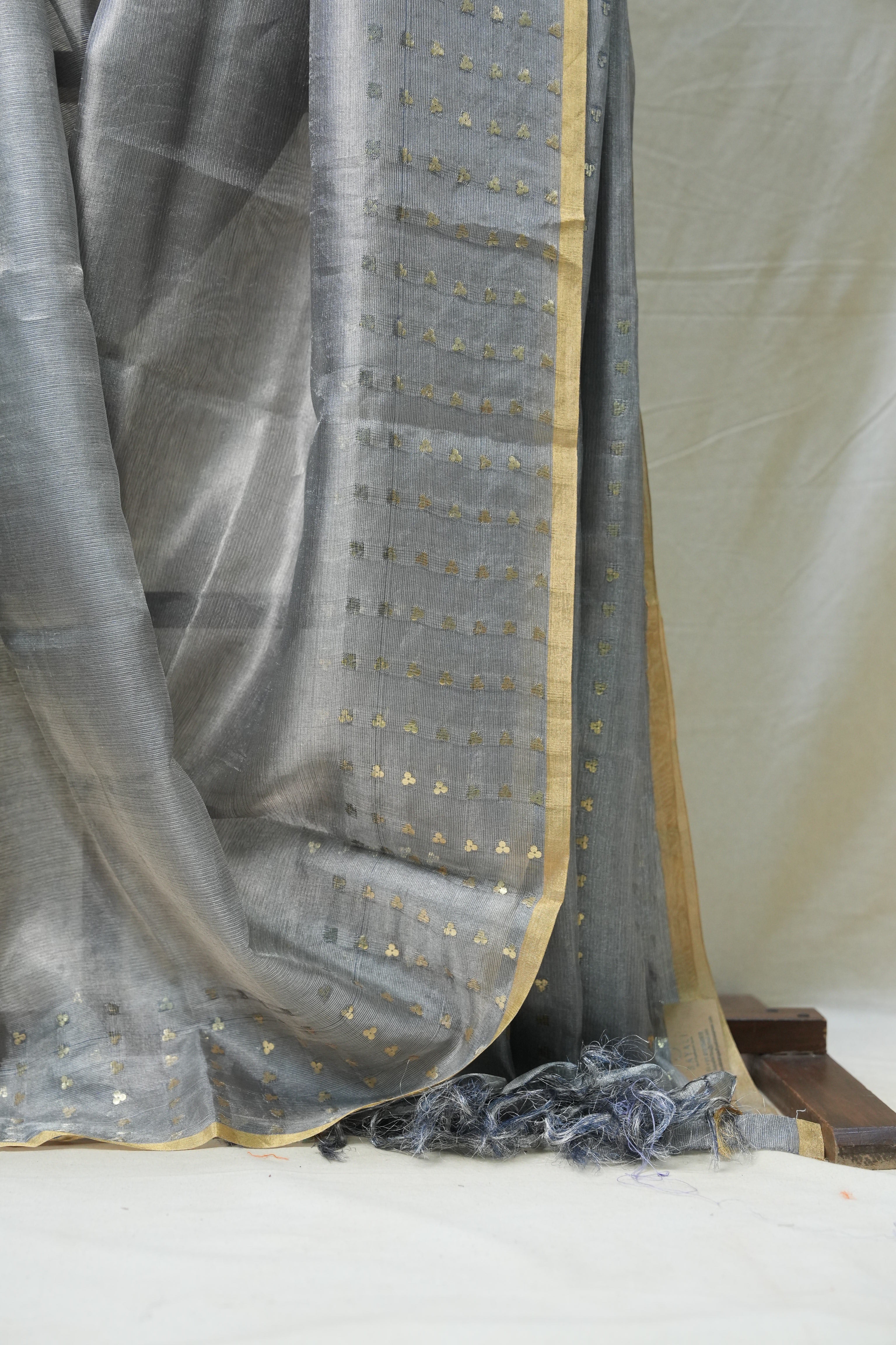 Grey Tissue Tussar Silk Saree - SRGTTSS398
