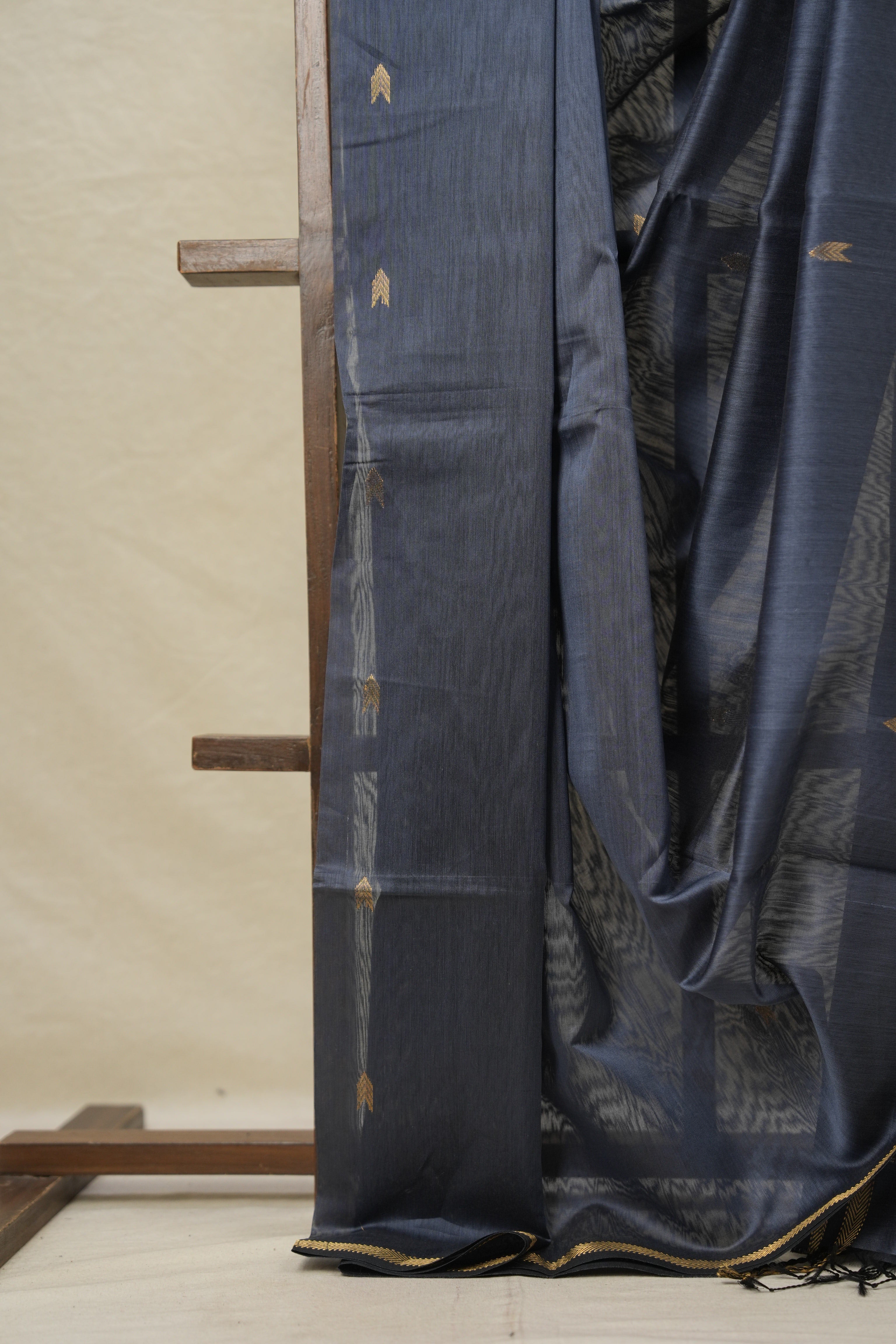 Grey Maheshwari Saree - SRGMS824