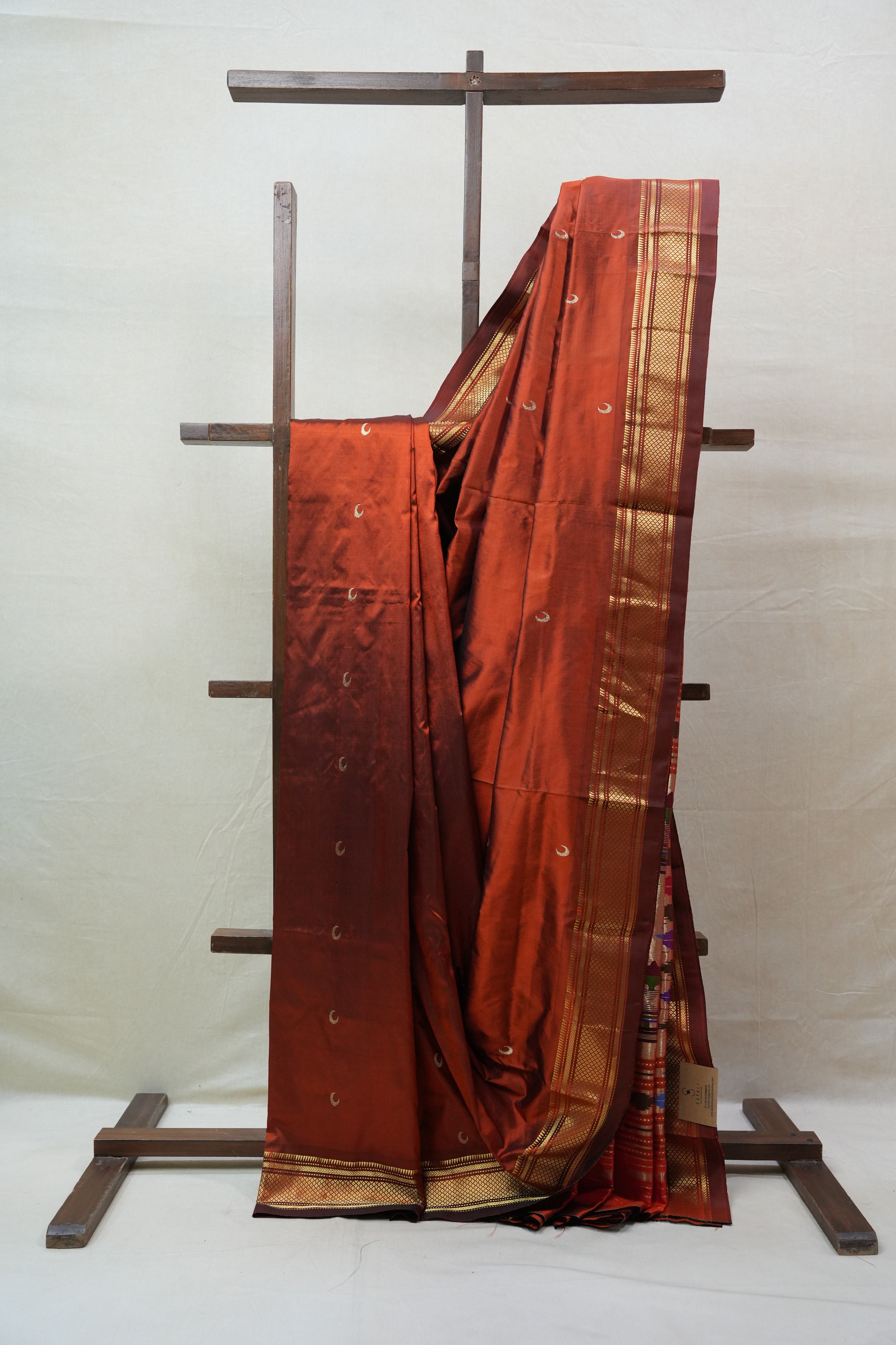 Brown Silk Paithani Saree - SRBSPS653