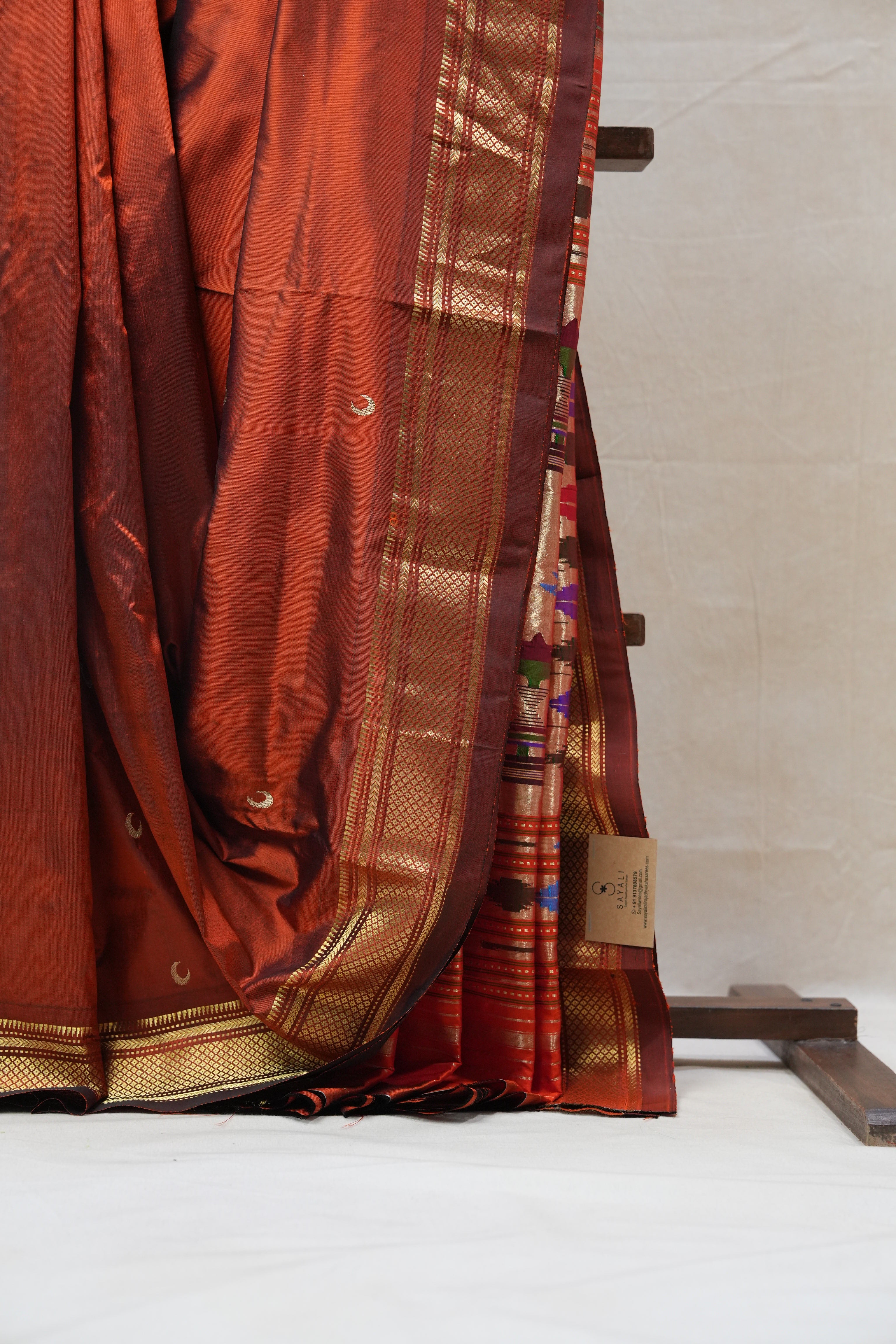 Brown Silk Paithani Saree - SRBSPS653