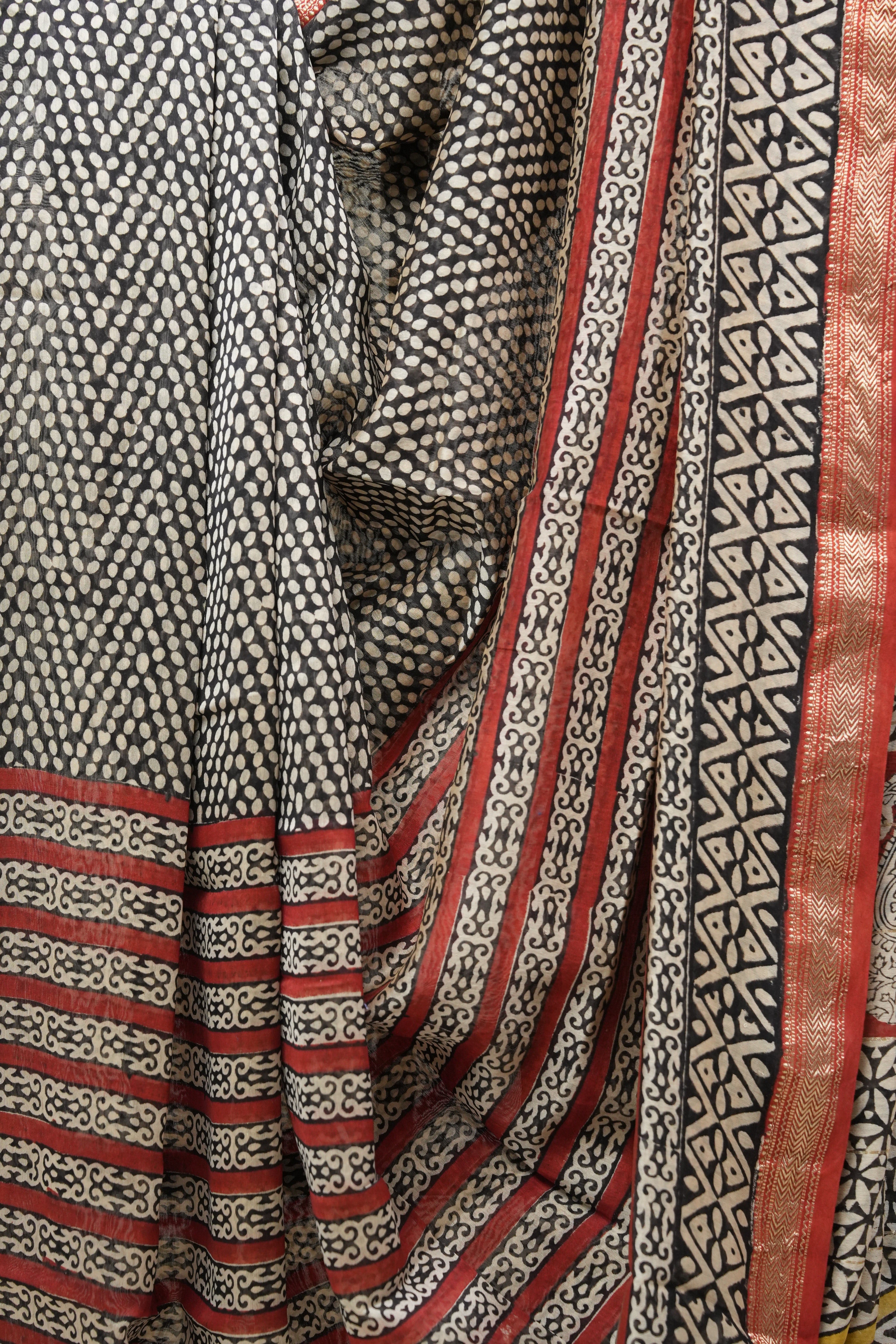 Black HBP Cotton Silk Saree With Maheshwari Border - SRBCSS1212