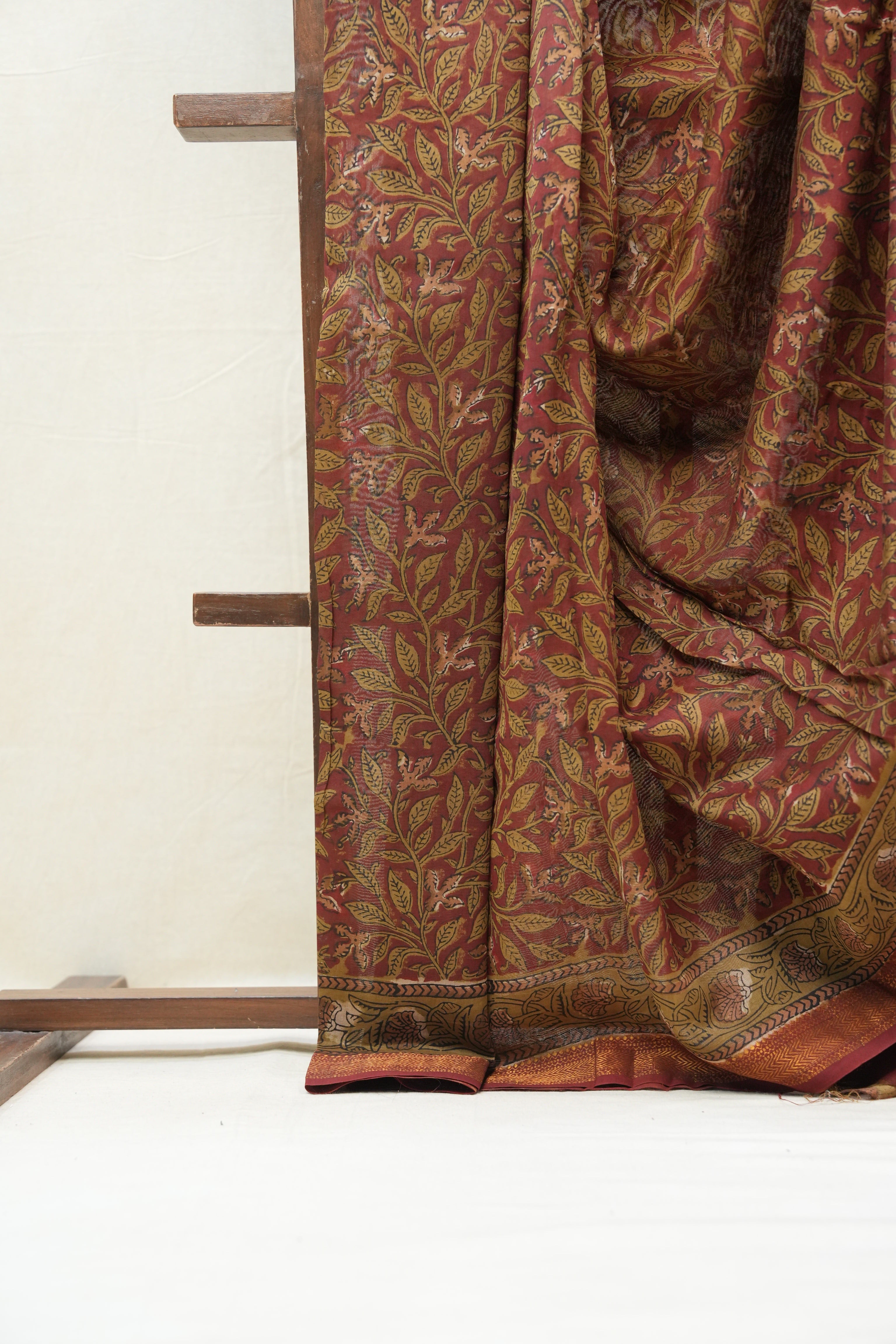 Maroon HBP Cotton Silk Saree With Maheshwari Border - SRMCSS1201