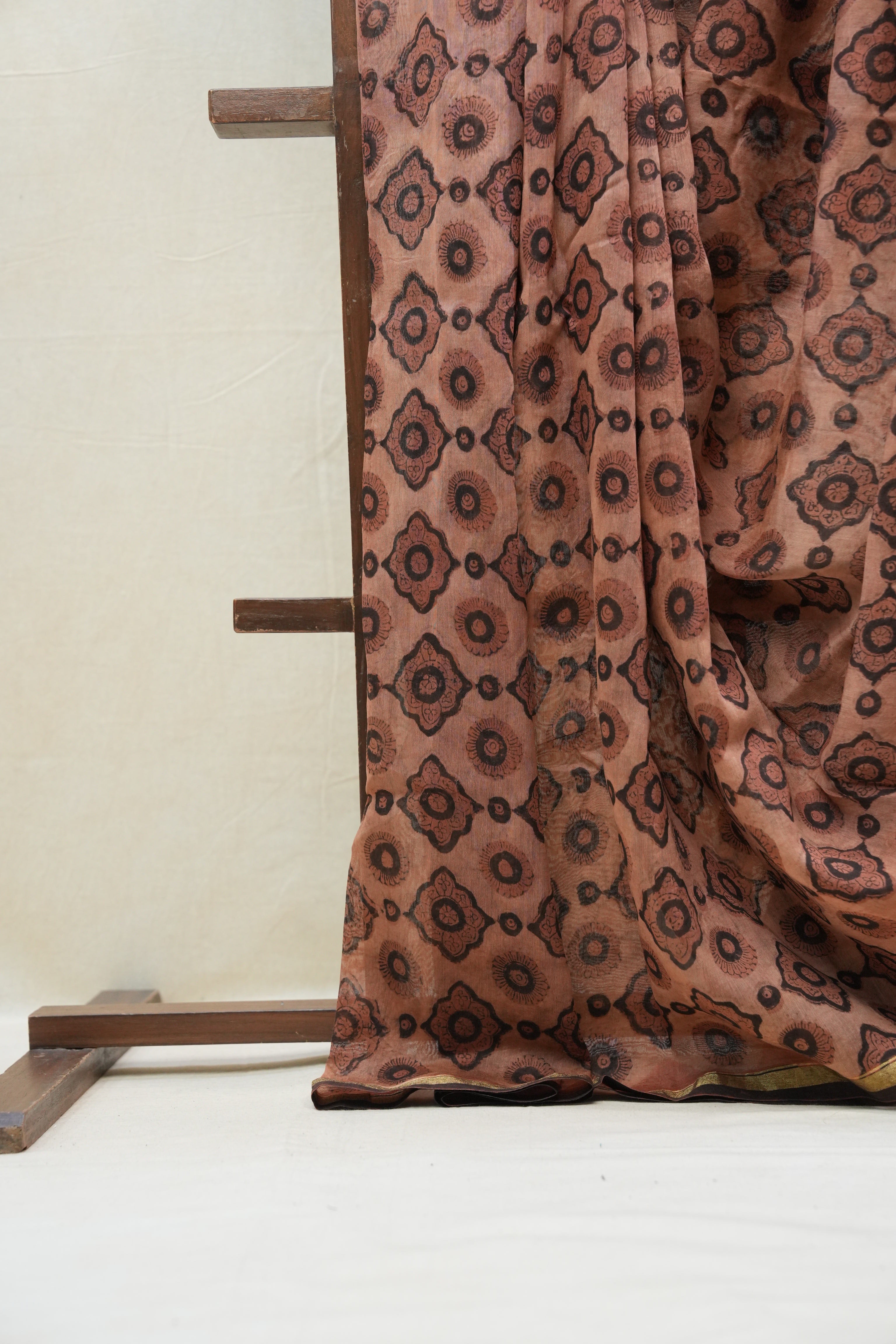 Light Brown HBP Cotton Silk Saree With Chanderi Border - SRLBCSS1216