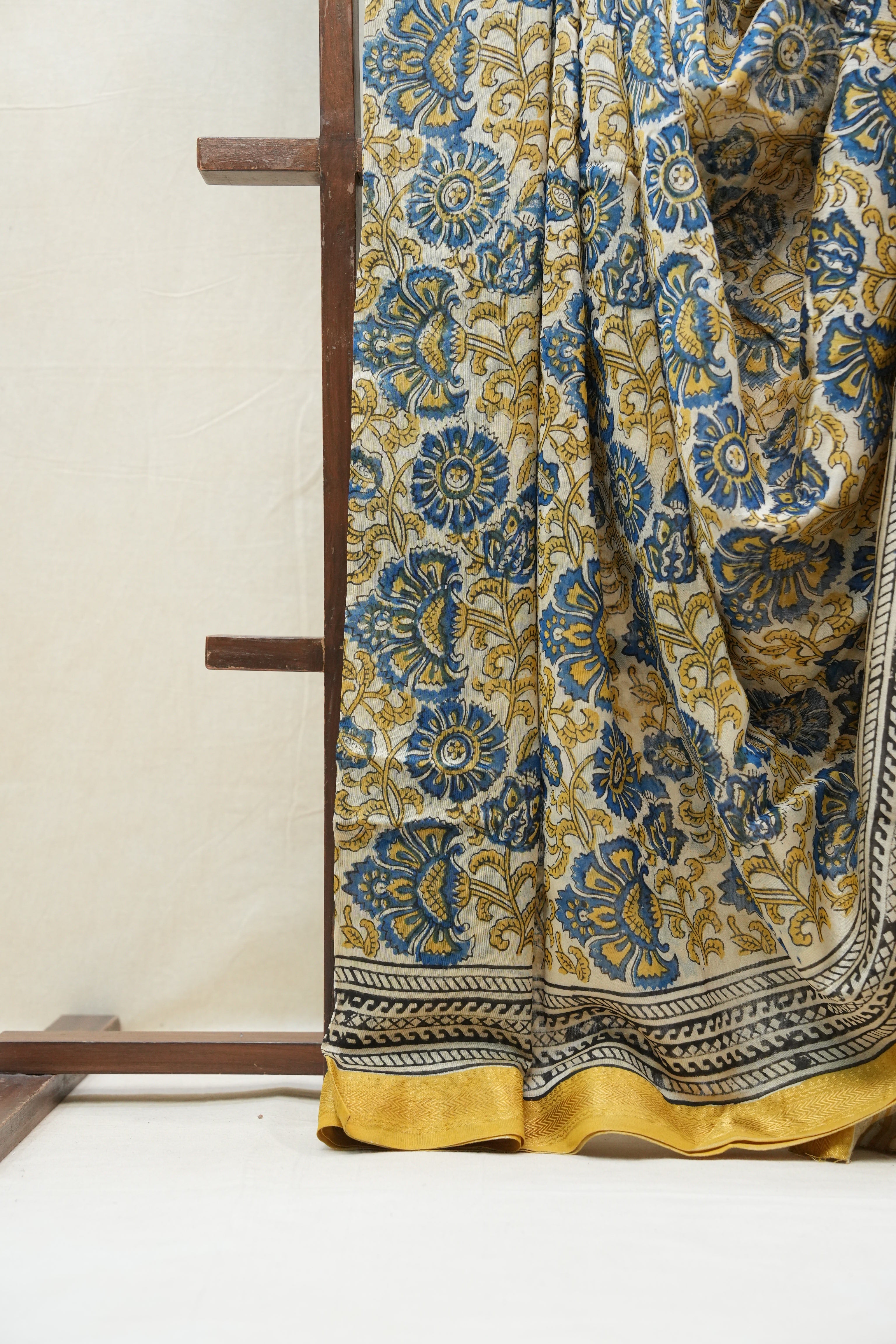 Cream HBP Cotton Silk Saree With Maheshwari Border - SRCCSS1194