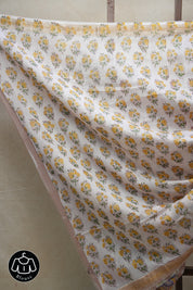 Light Peach HBP Cotton Silk Saree With Maheshwari Border - SRLPCSS1206