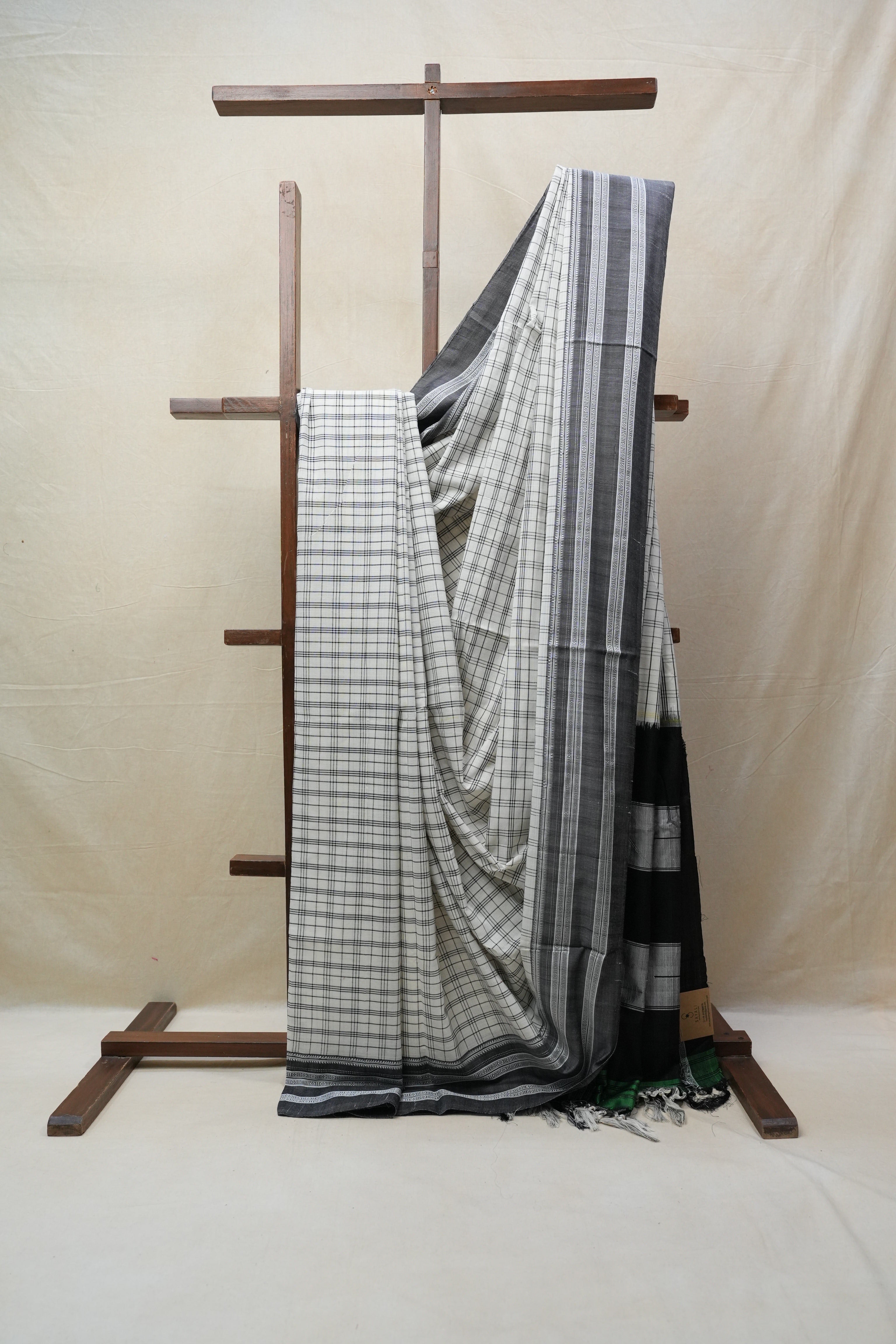 White Cotton Ilkal Saree  - SRWCIS589