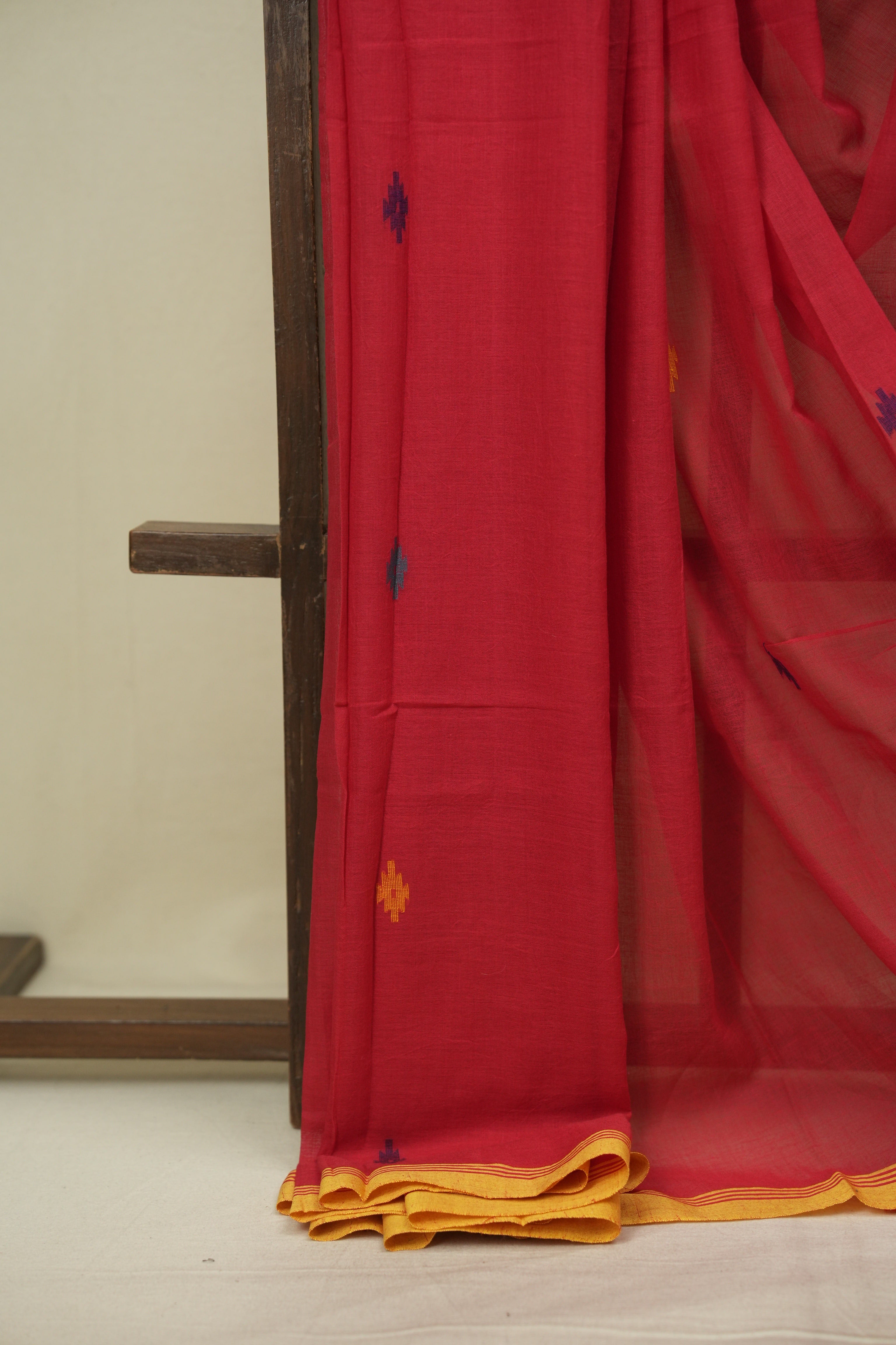 Red Bengal Mul Cotton Saree - SRRBMCS091