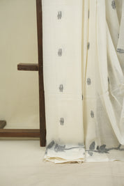 White Bengal Mul Cotton Saree - SRWBMCS087