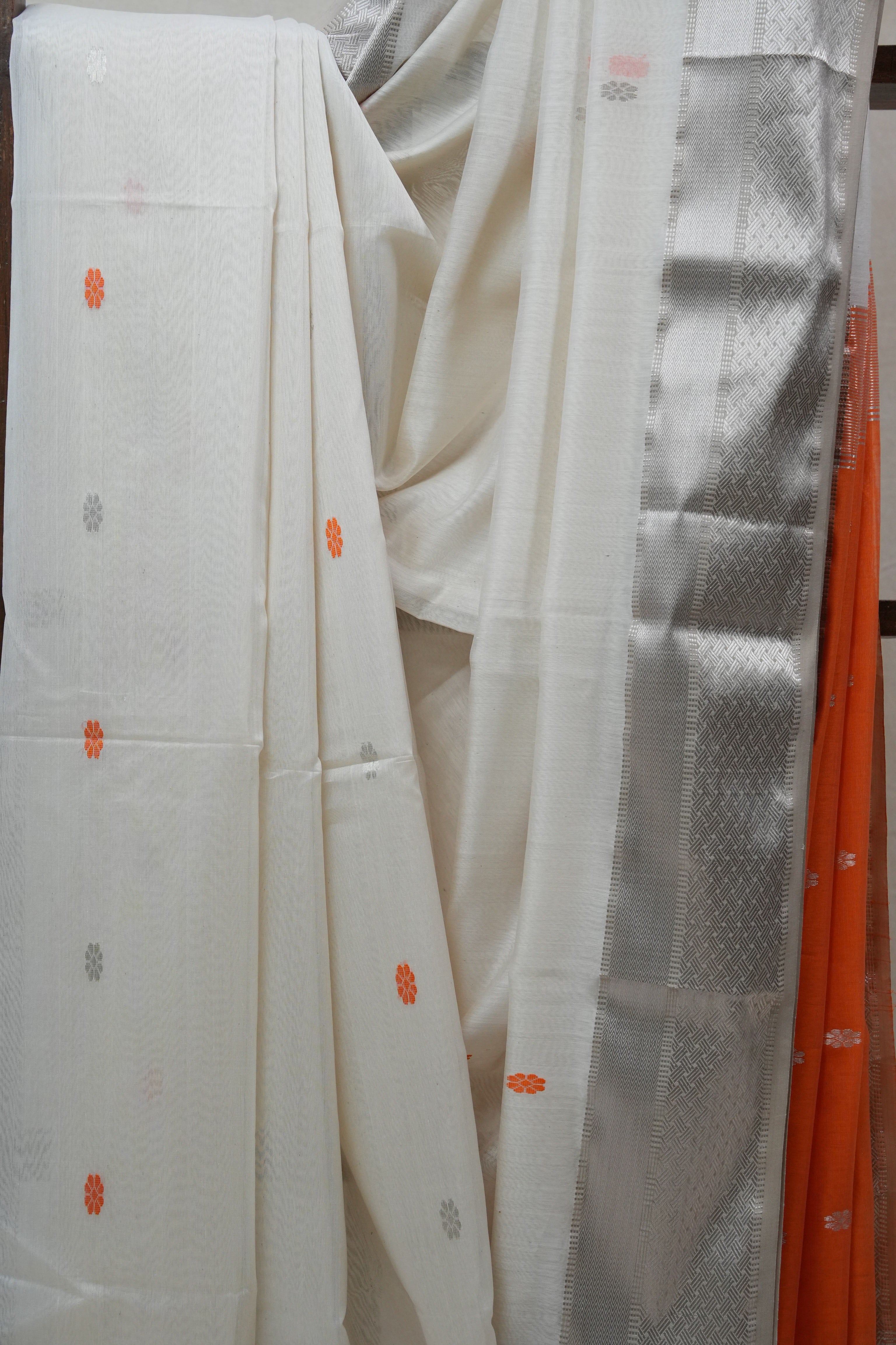 White Maheshwari Saree - SRWMS534