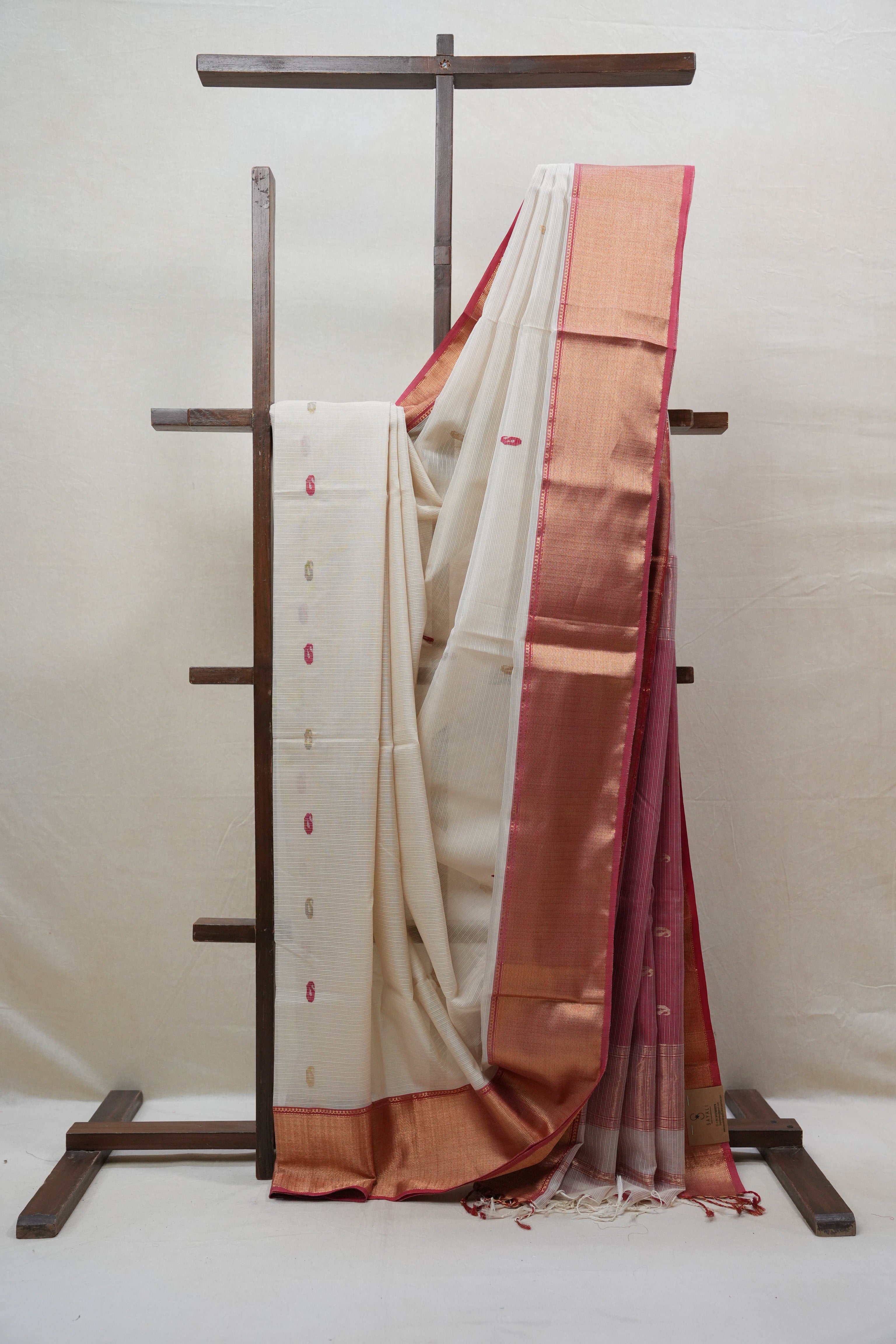 White Maheshwari Organza Silk Saree - SRWMOSS10