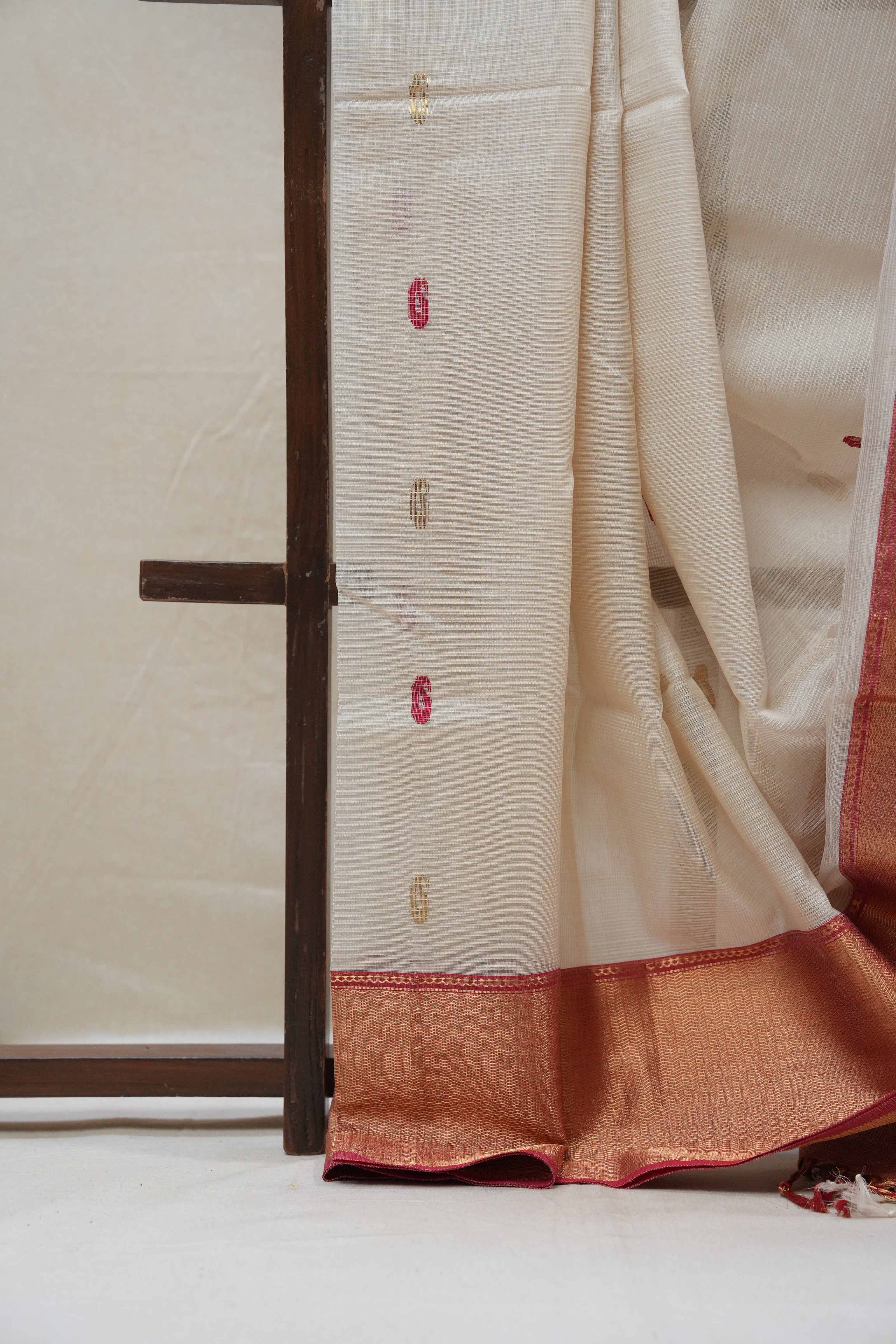 White Maheshwari Organza Silk Saree - SRWMOSS10