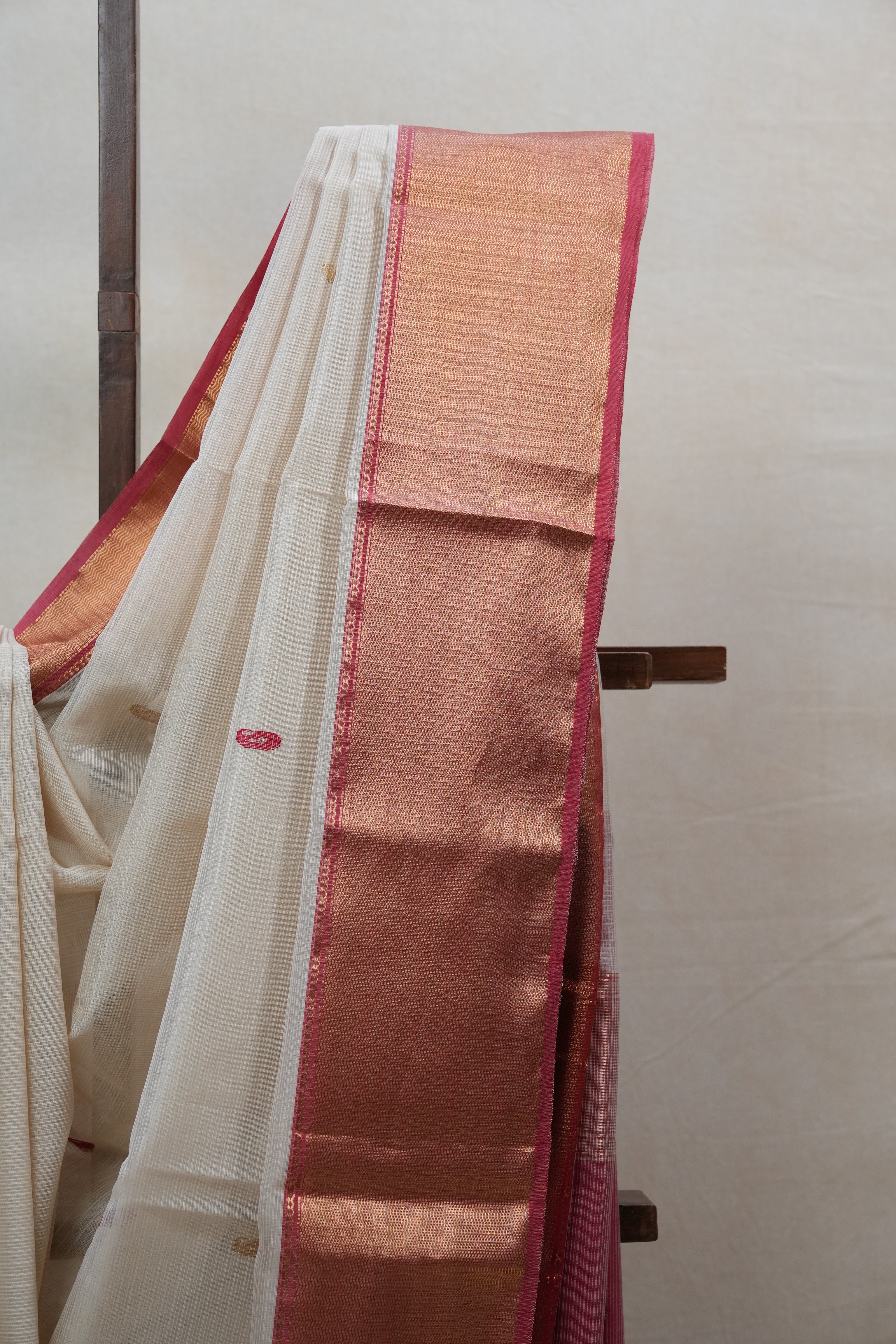 White Maheshwari Organza Silk Saree - SRWMOSS10