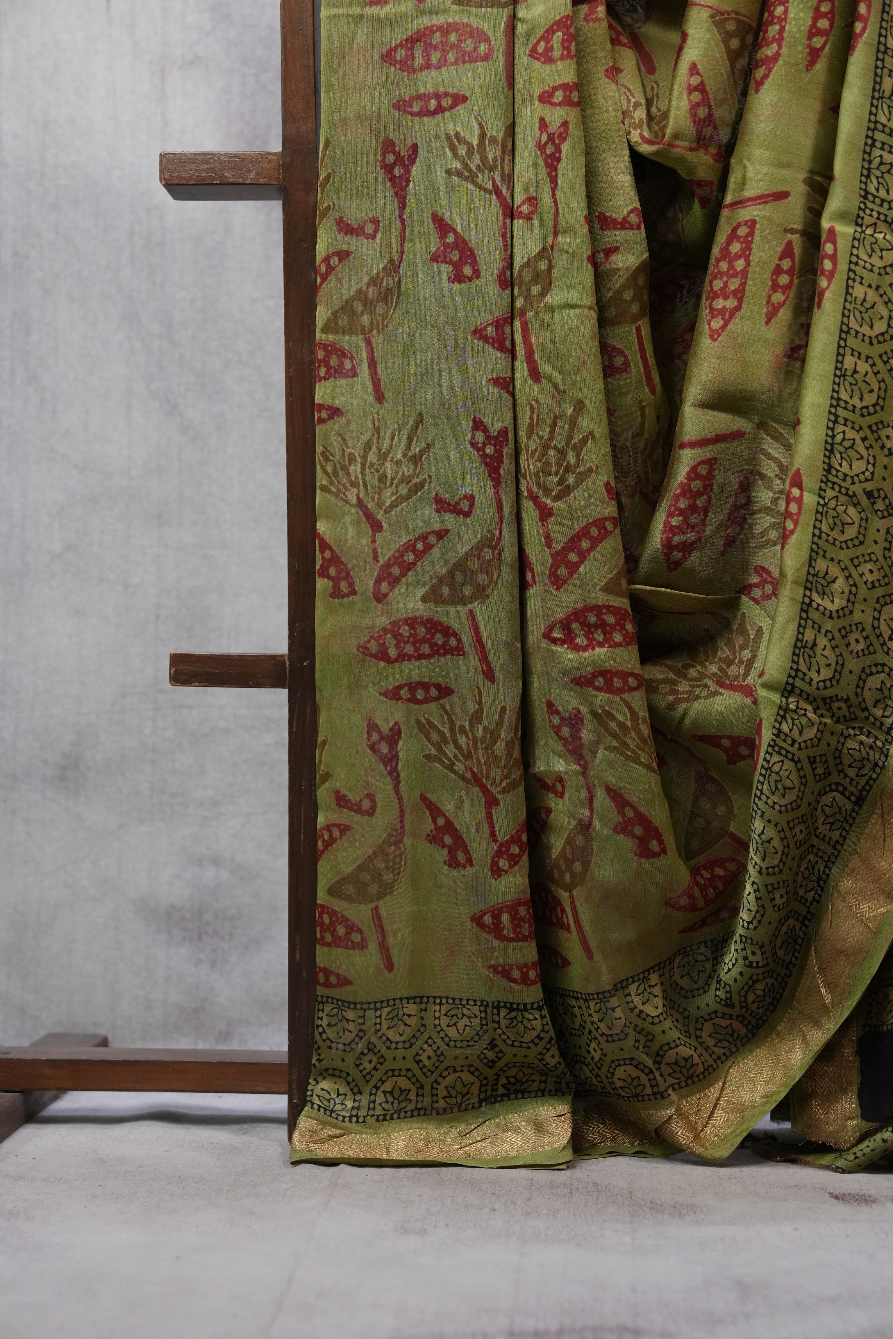 Green HBP Chanderi Cotton Silk Saree With Maheshwari Border - SRGCS1158