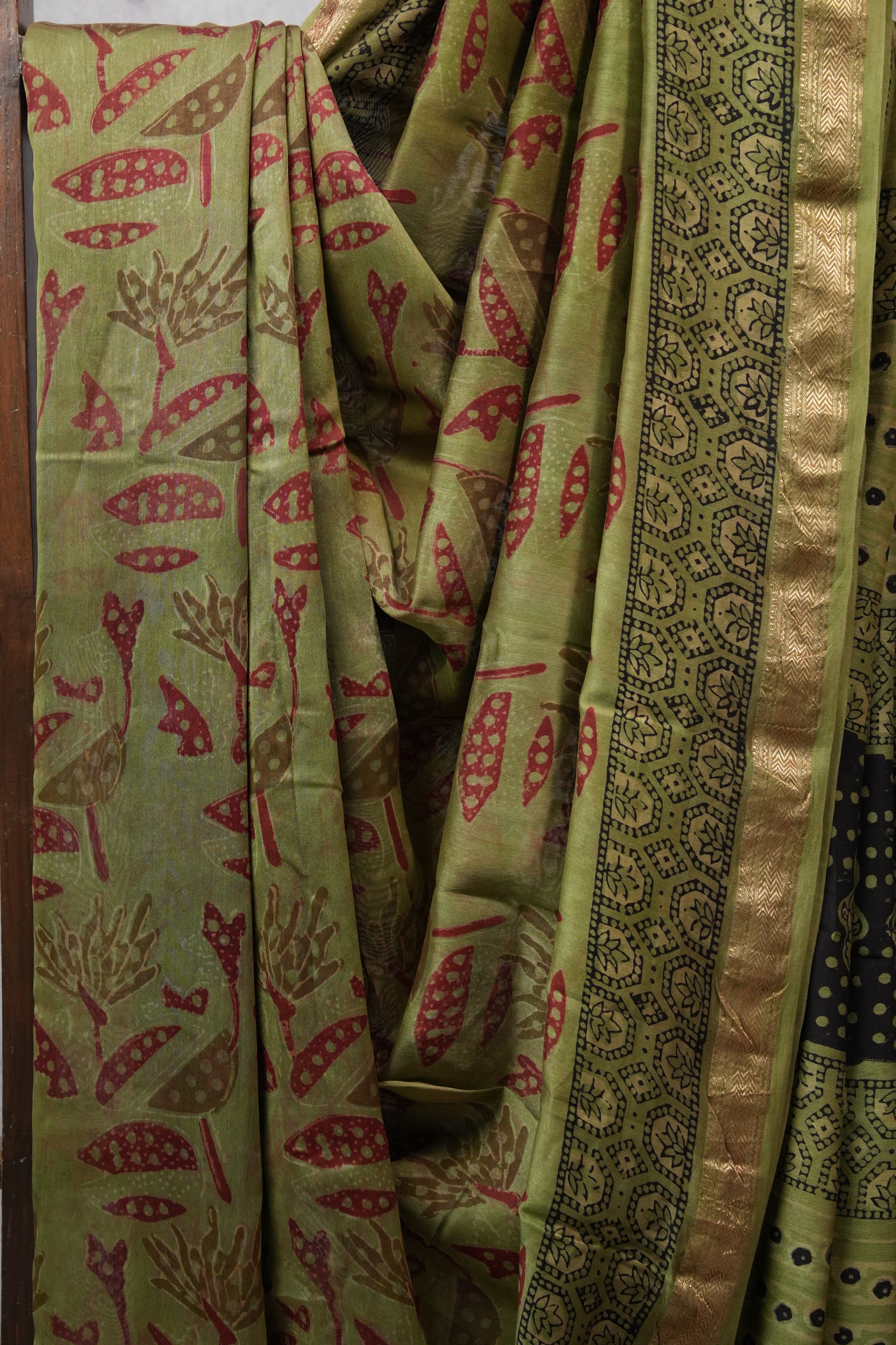 Green HBP Chanderi Cotton Silk Saree With Maheshwari Border - SRGCS1158