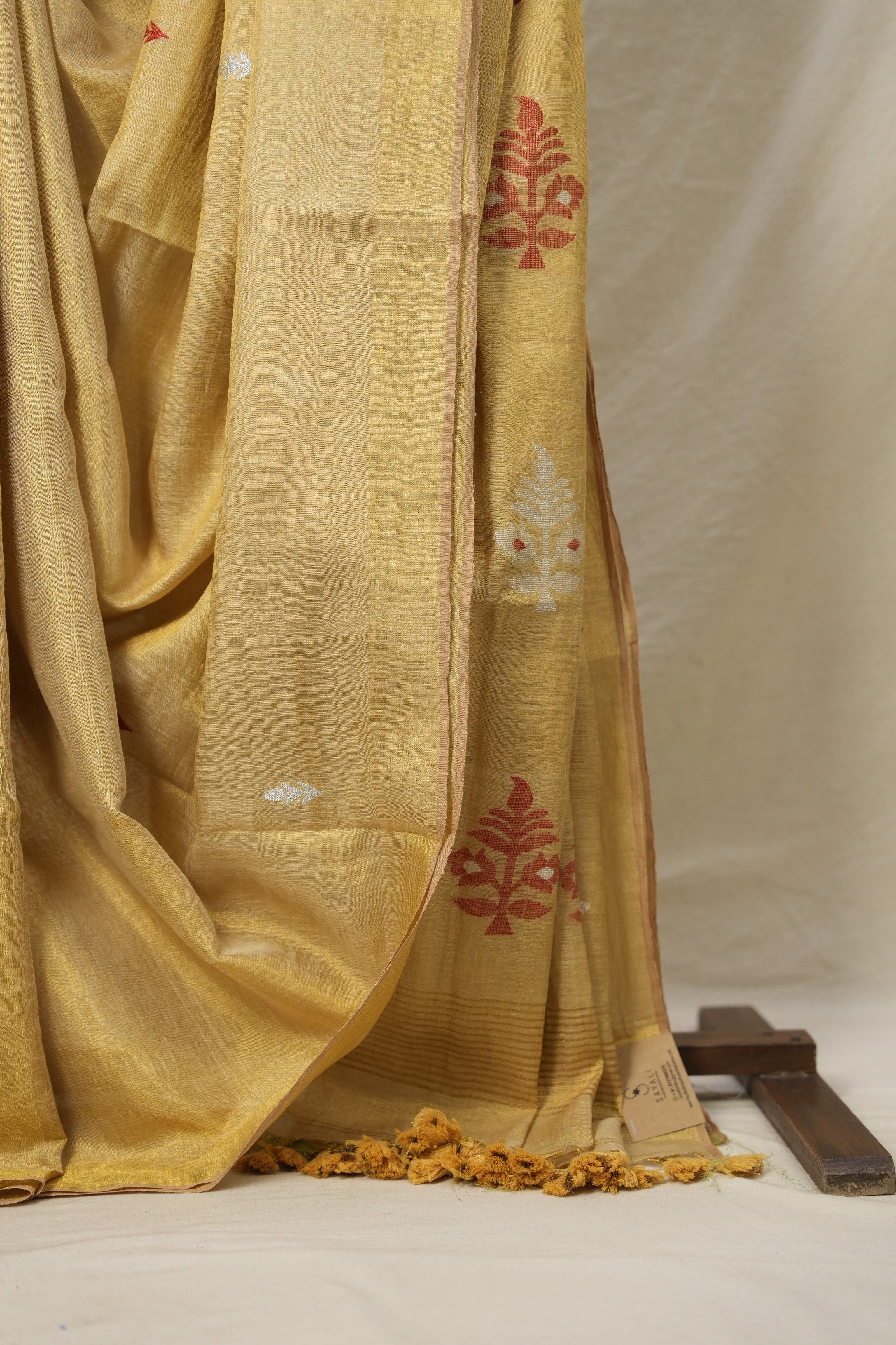 Golden Tissue Linen Jamdani Saree - SRGTLJS224