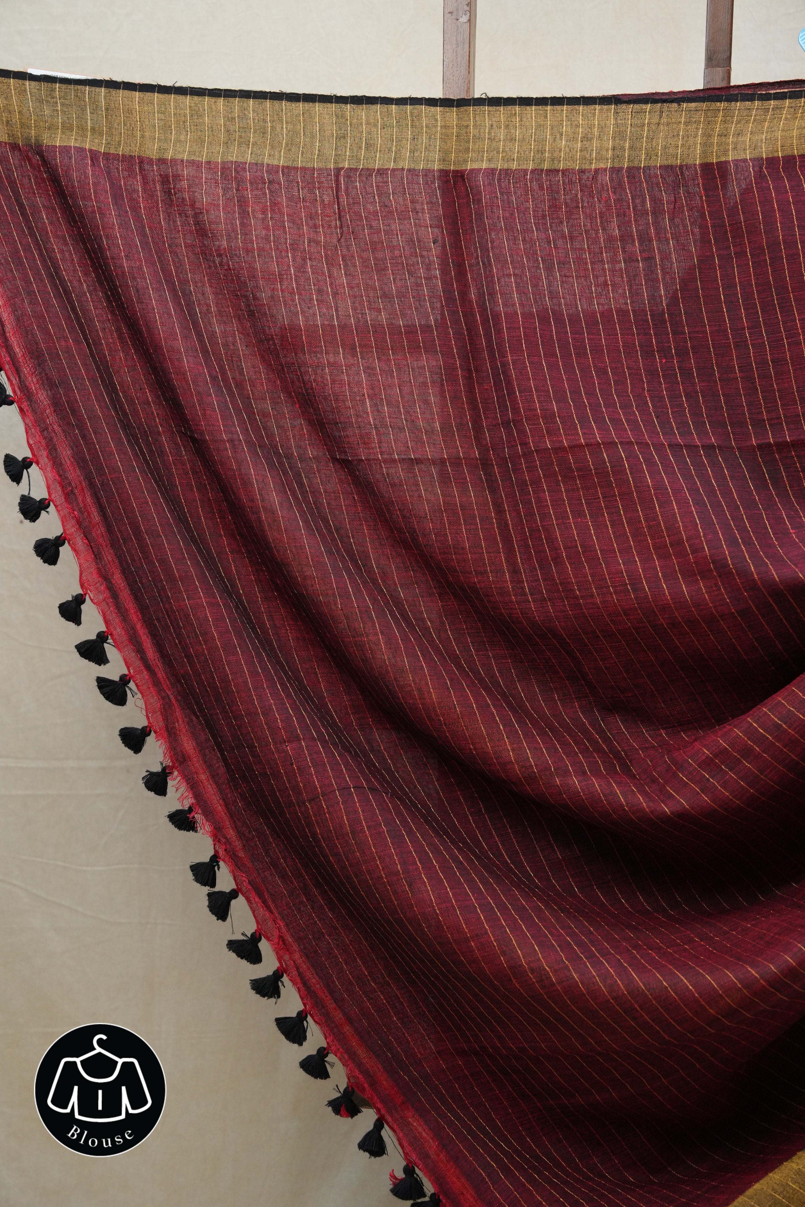 Red Plain Linen Saree With Tassels - SRRPLS265