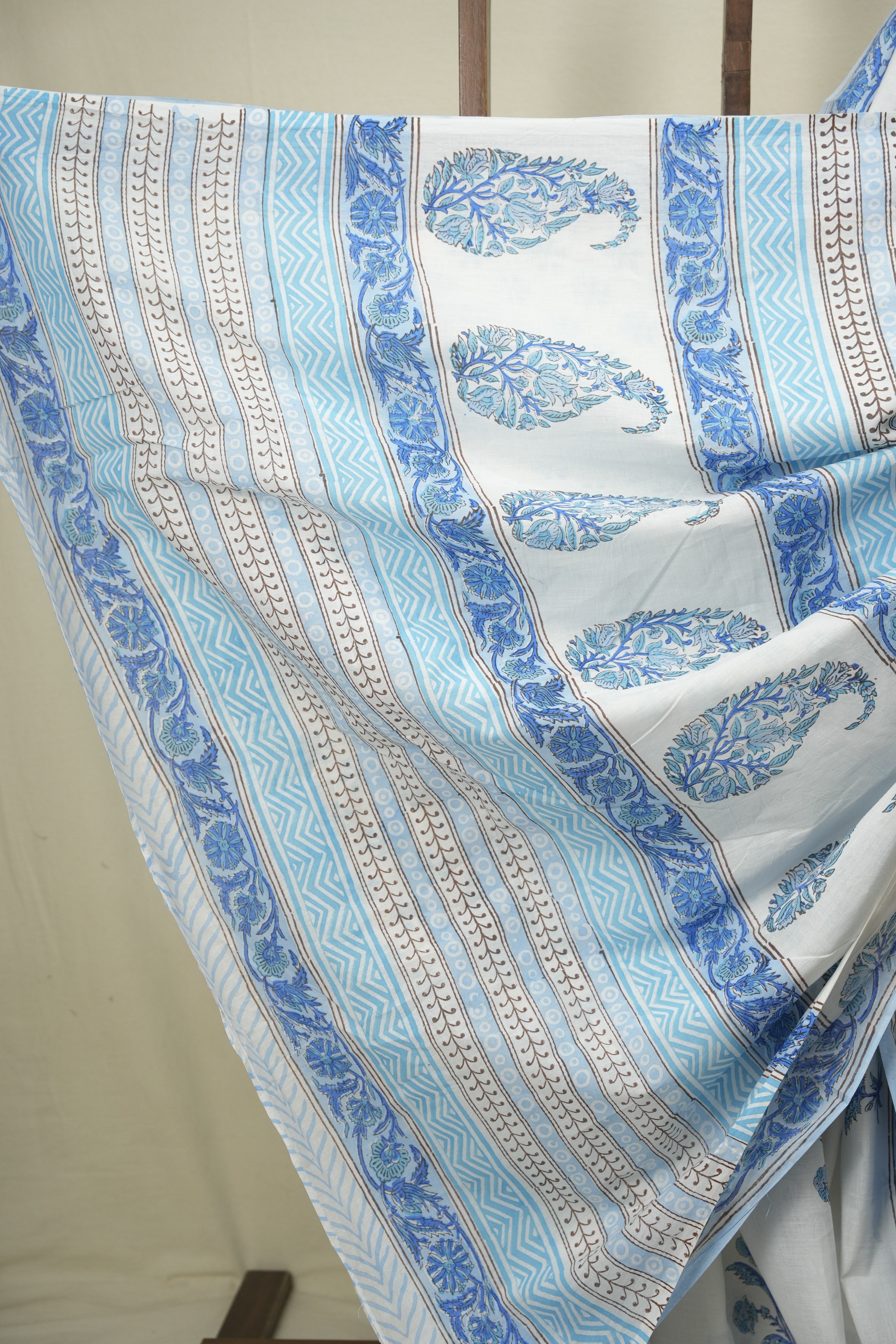 White HBP Cotton Saree - SRWCS3705